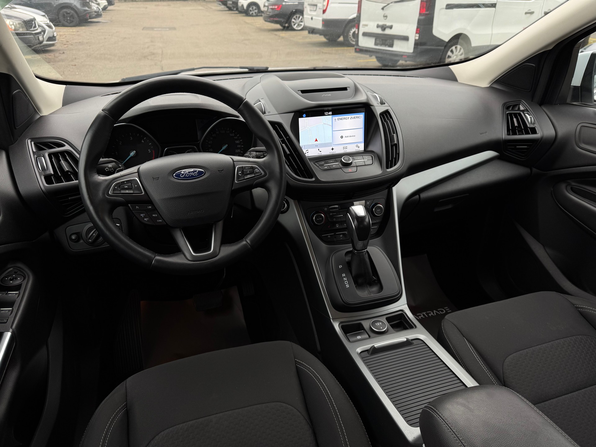 FORD Kuga 2.0 TDCi Trend 4WD PowerShift-image-9