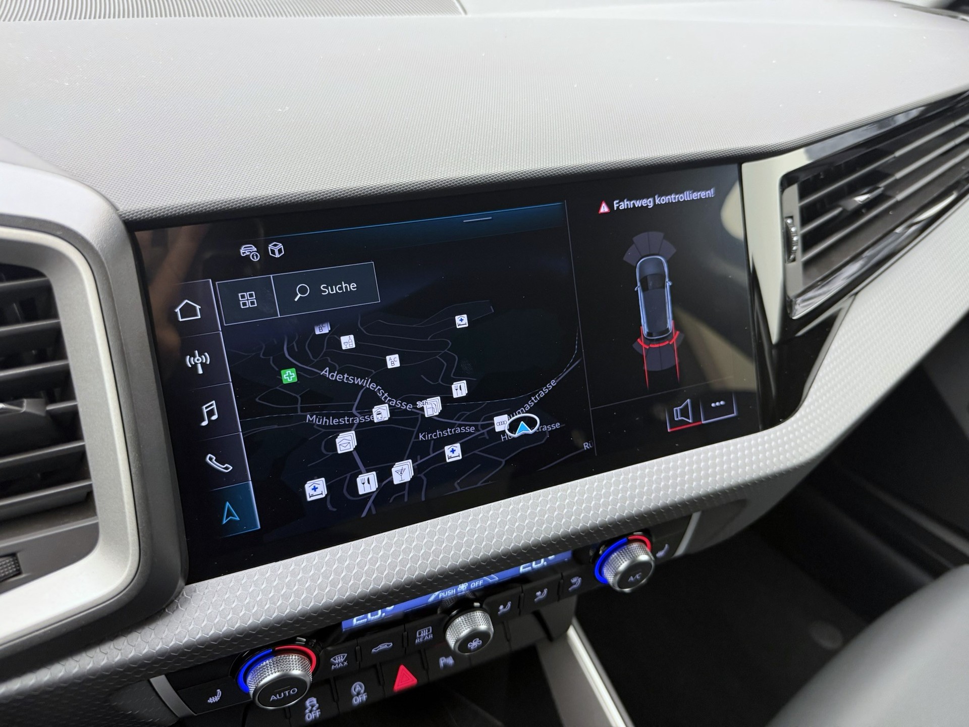 AUDI A1 allstreet 30 TFSI S-tronic-image-15