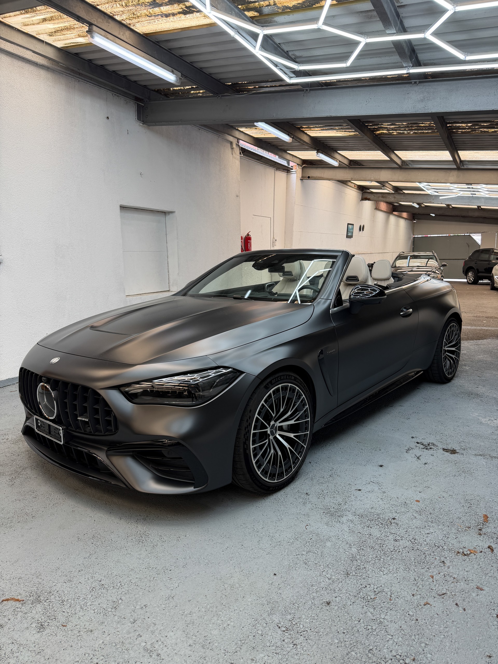 MERCEDES-BENZ CLE AMG 53 Cabrio 4Matic+ 9G-Tronic-image-0