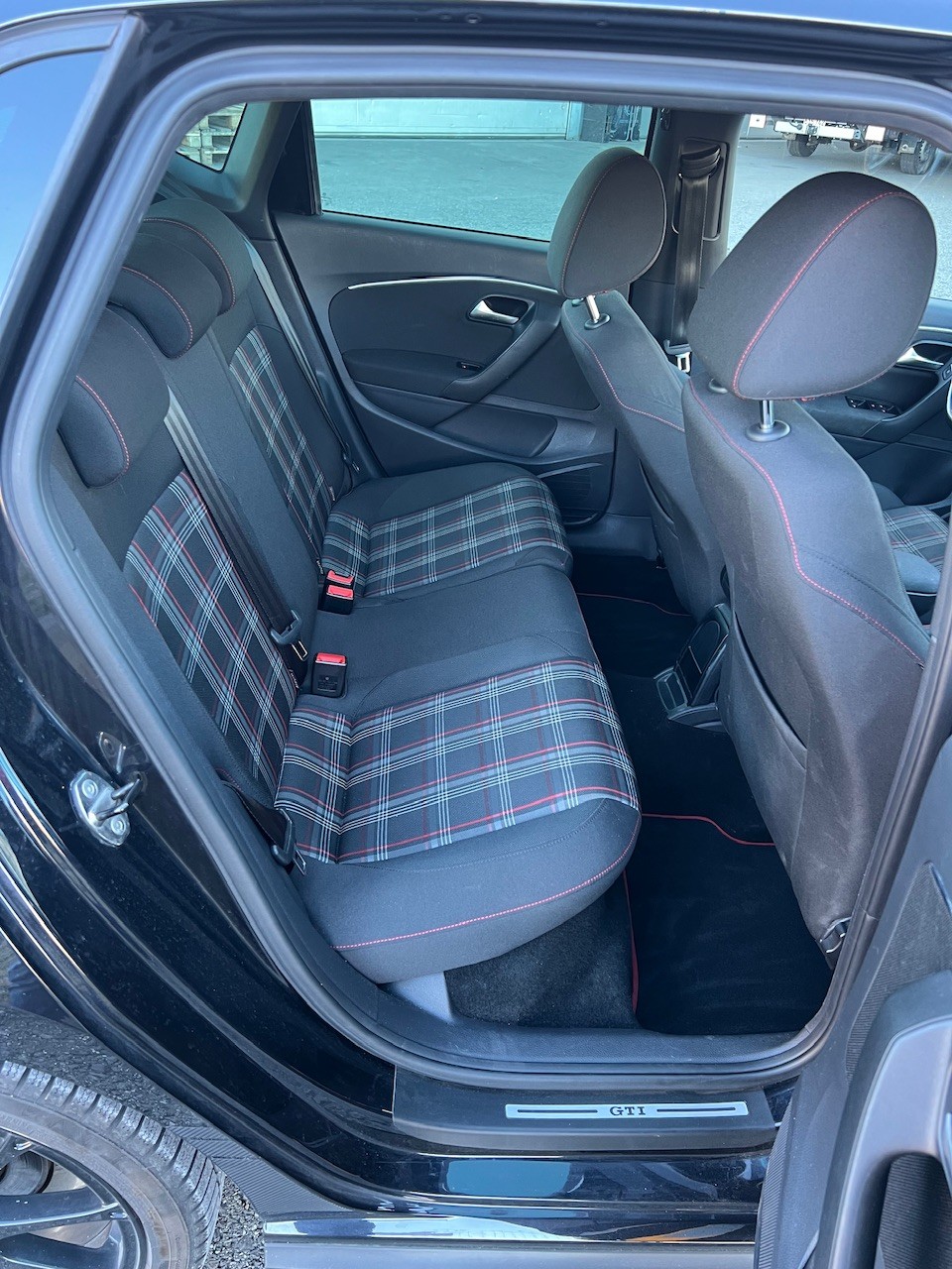 VW Polo 1.8 TSI GTI 230-image-14