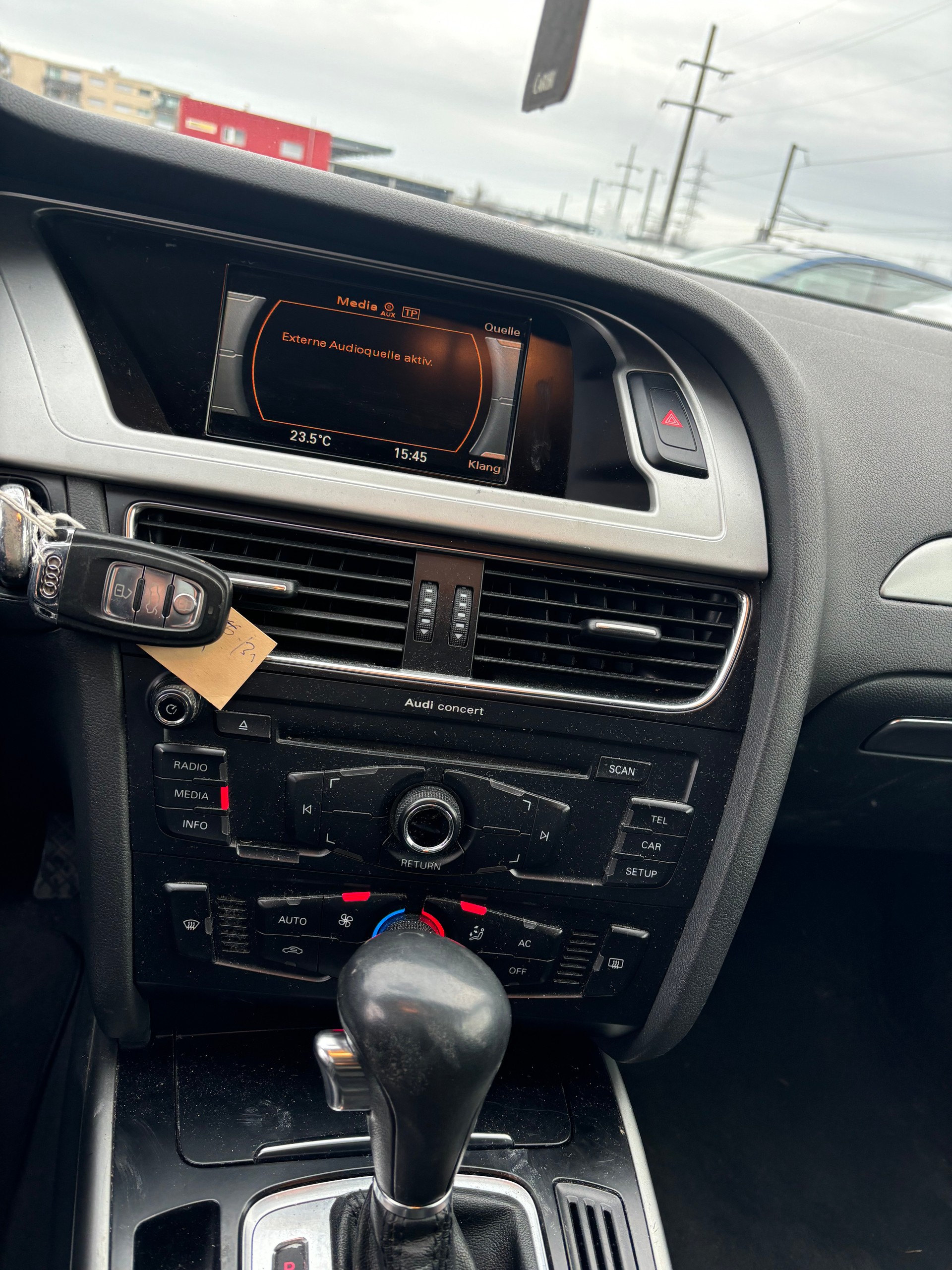 AUDI A4 Avant 1.8 TFSI multitronic-image-3