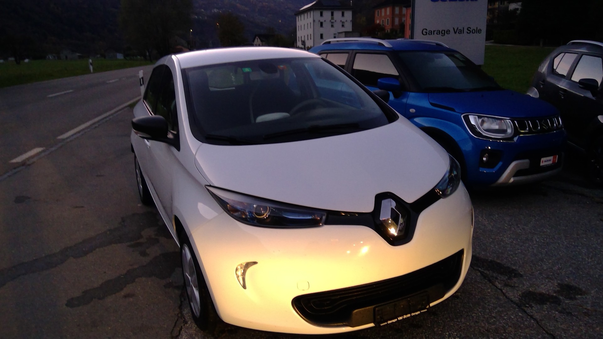 RENAULT Zoe Life R90 (Batterie Miete)-image-1