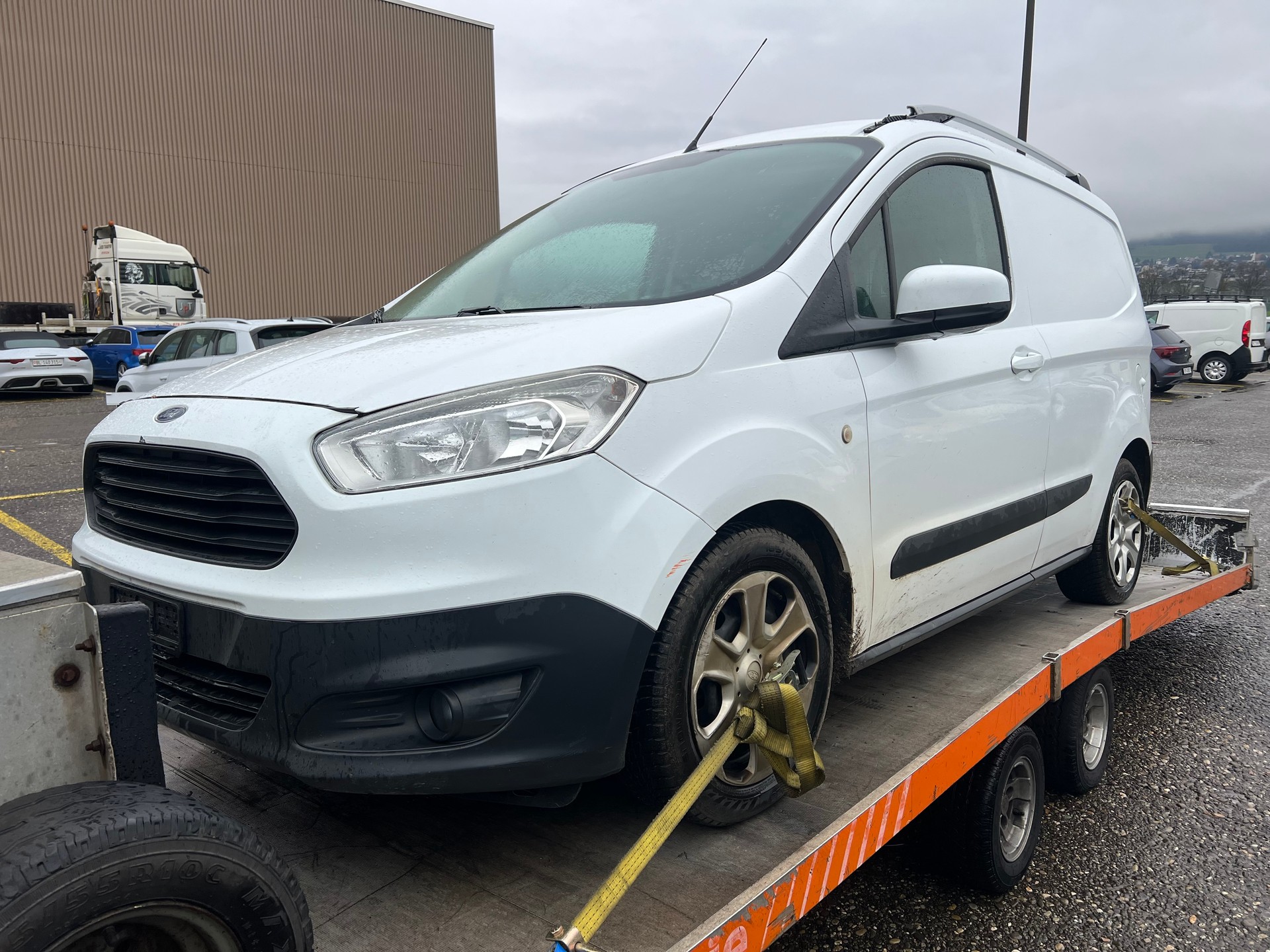 FORD Transit Courier Van 1.0 EcoBoost Ambiente-image-4
