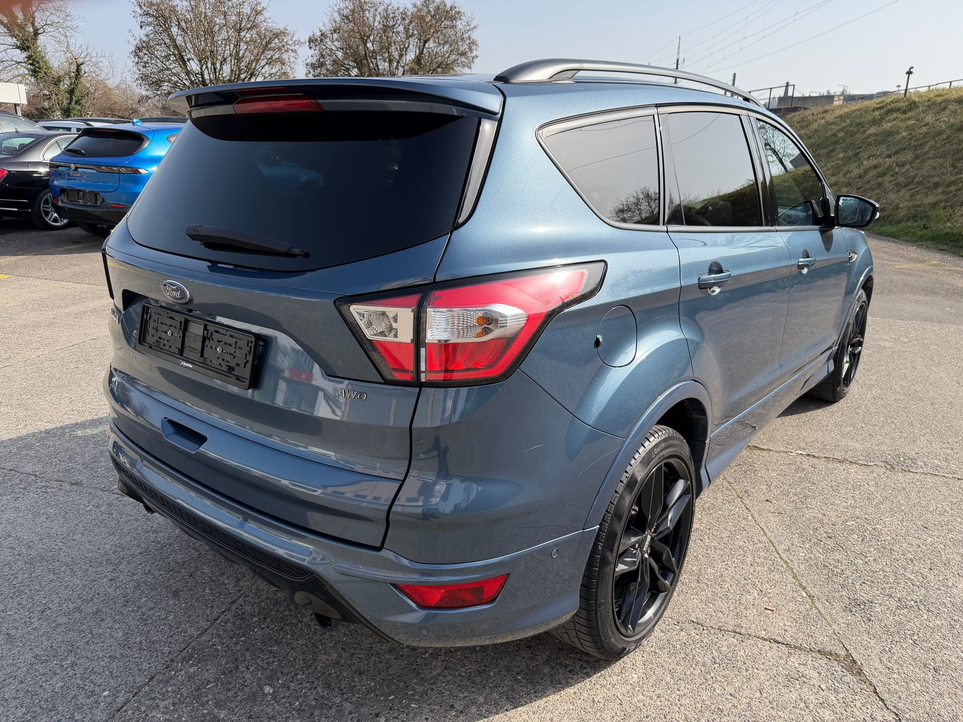 FORD Kuga 2.0 TDCi ST Line High 4WD PowerShift-image-4