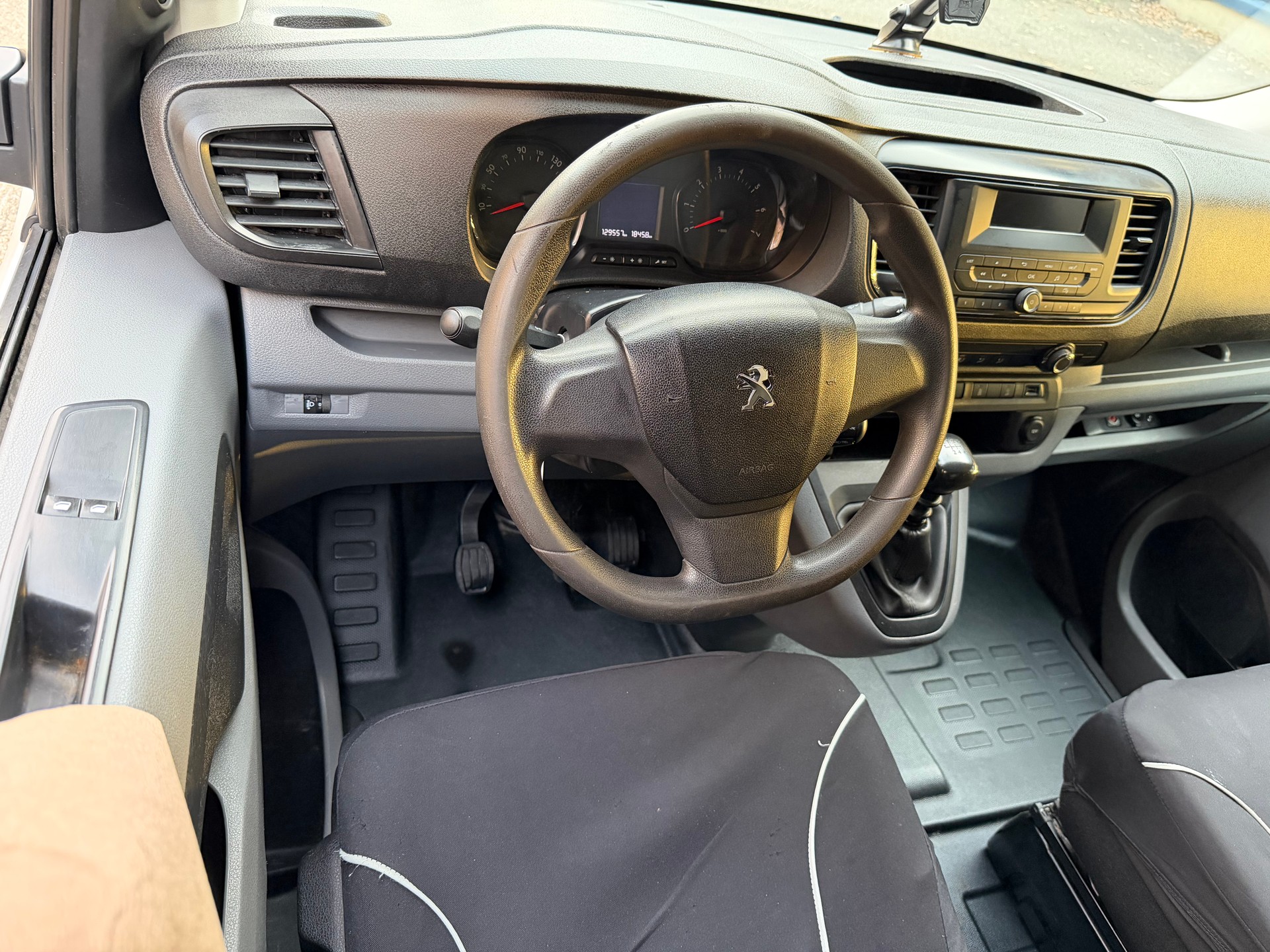 PEUGEOT Expert 2.0 BlueHDi 150 S&S Active Standard-image-10