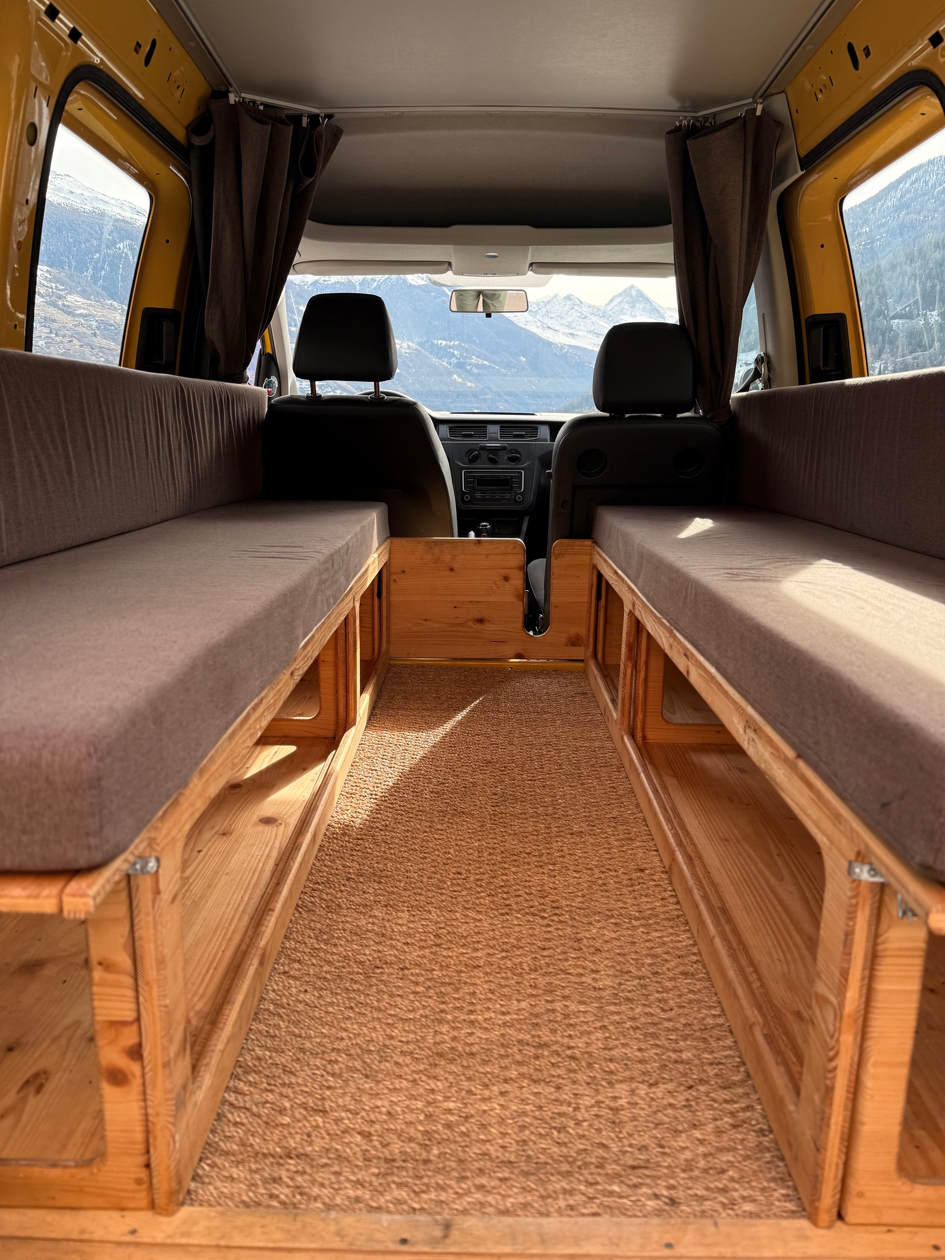 VW Caddy 4Motion aménagé – Mini Camper 2 places-image-3