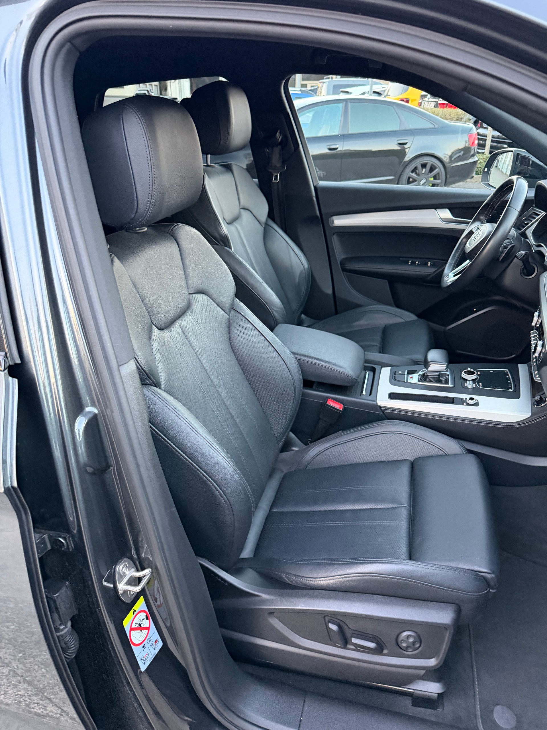 AUDI SQ5 3.0 TFSI quattro S-tronic-image-15