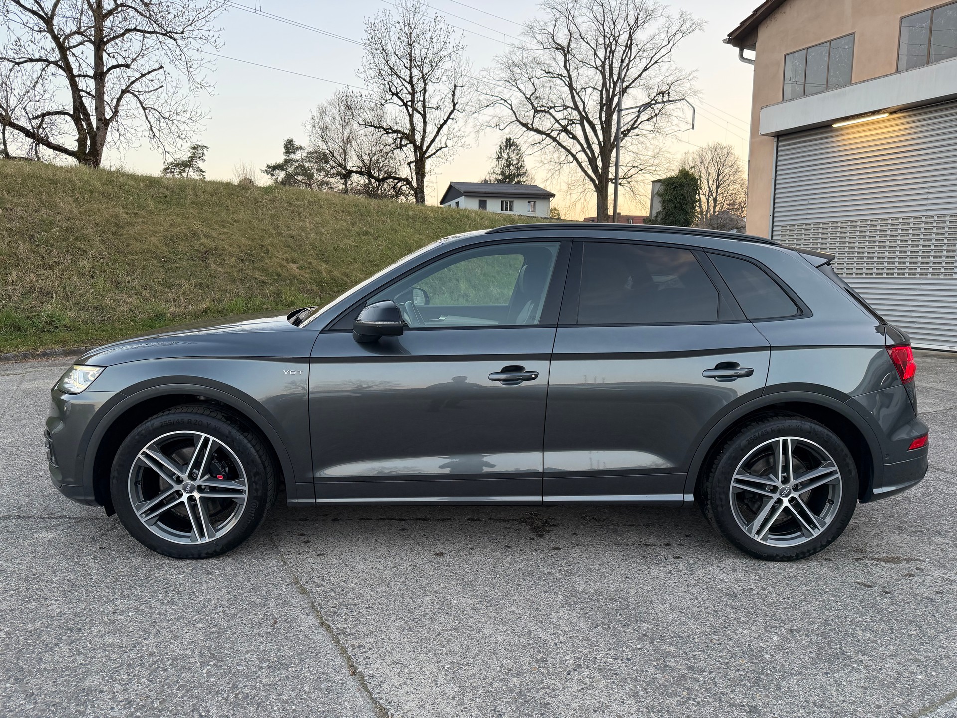 AUDI SQ5 3.0 TFSI quattro S-tronic-image-1