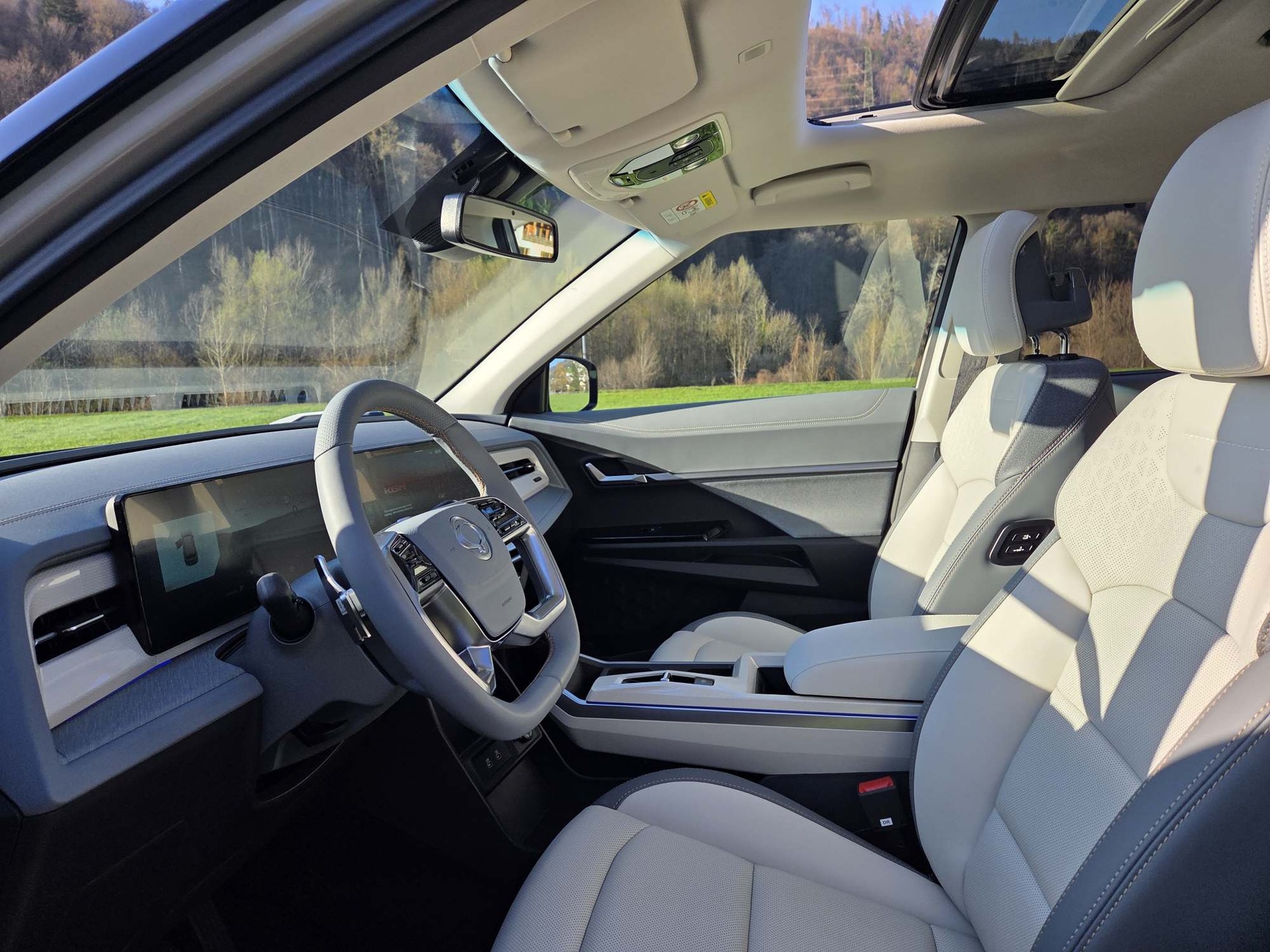 KGM-SsangYong Torres EVX Executive line-image-12