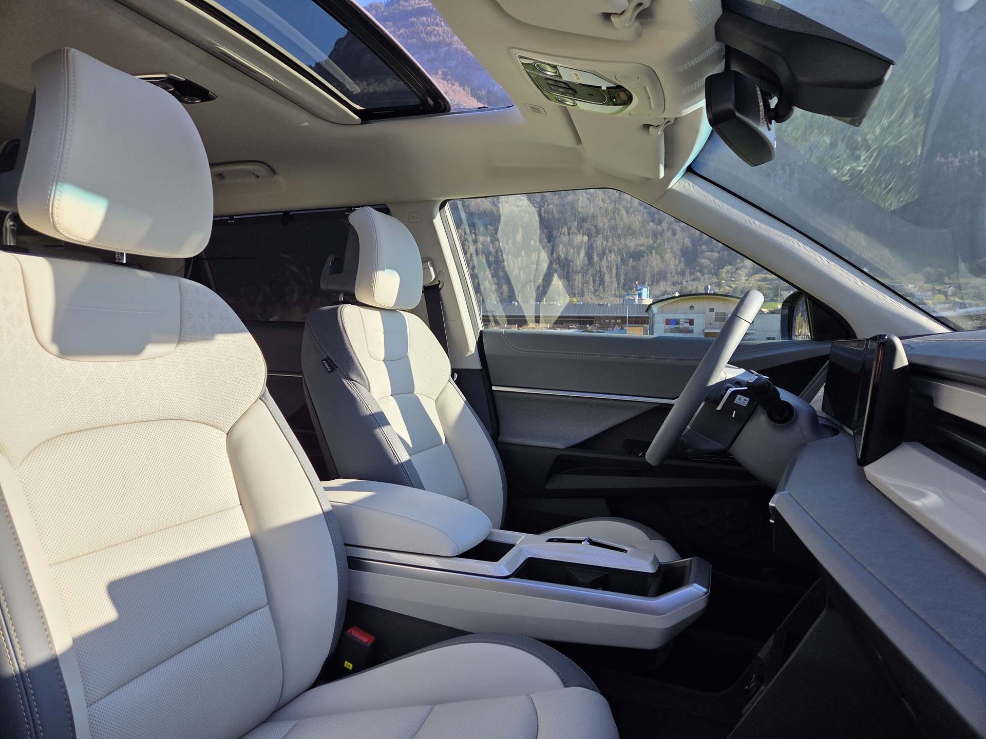 KGM-SsangYong Torres EVX Executive line-image-9