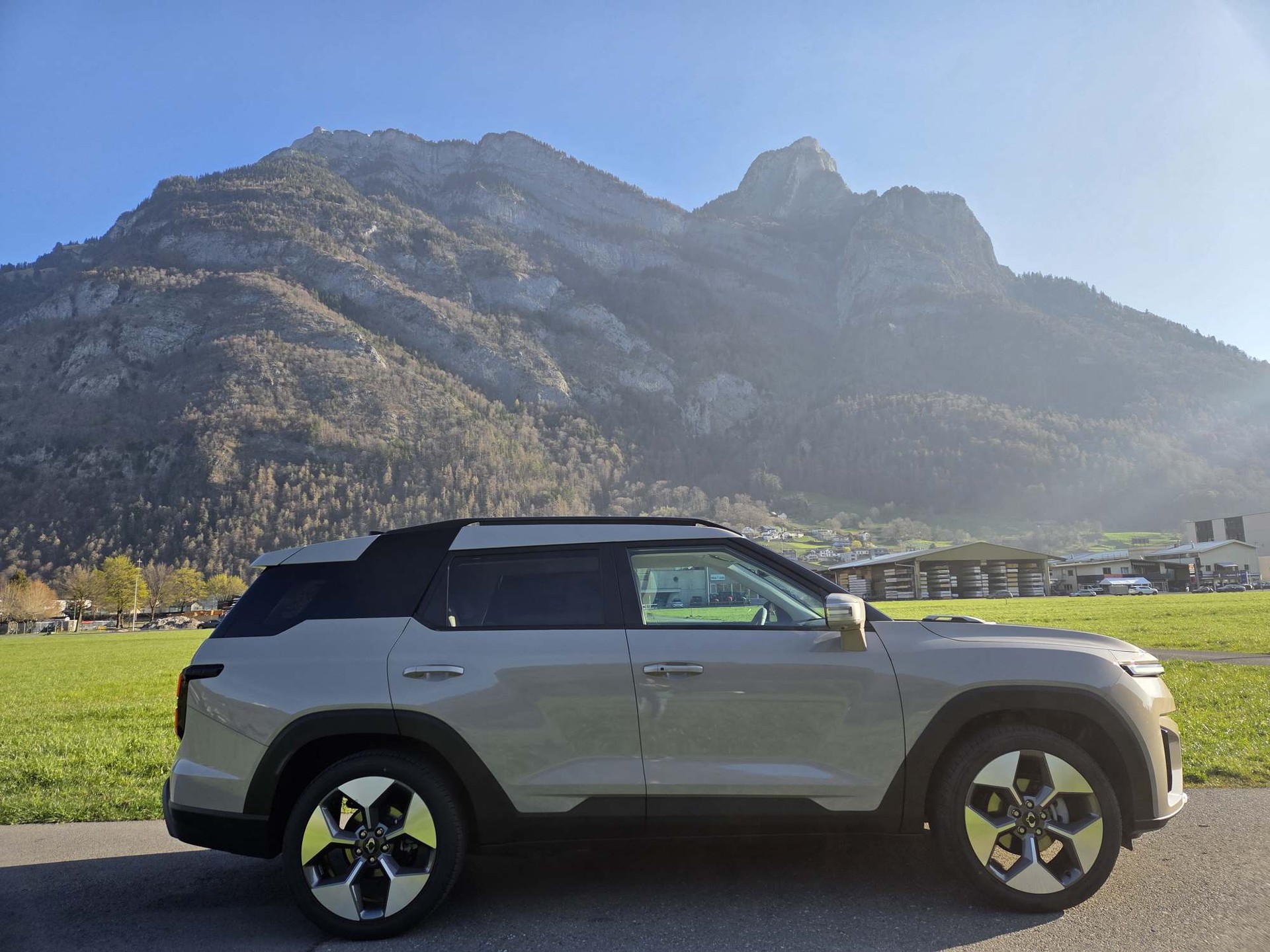 KGM-SsangYong Torres EVX Executive line-image-8