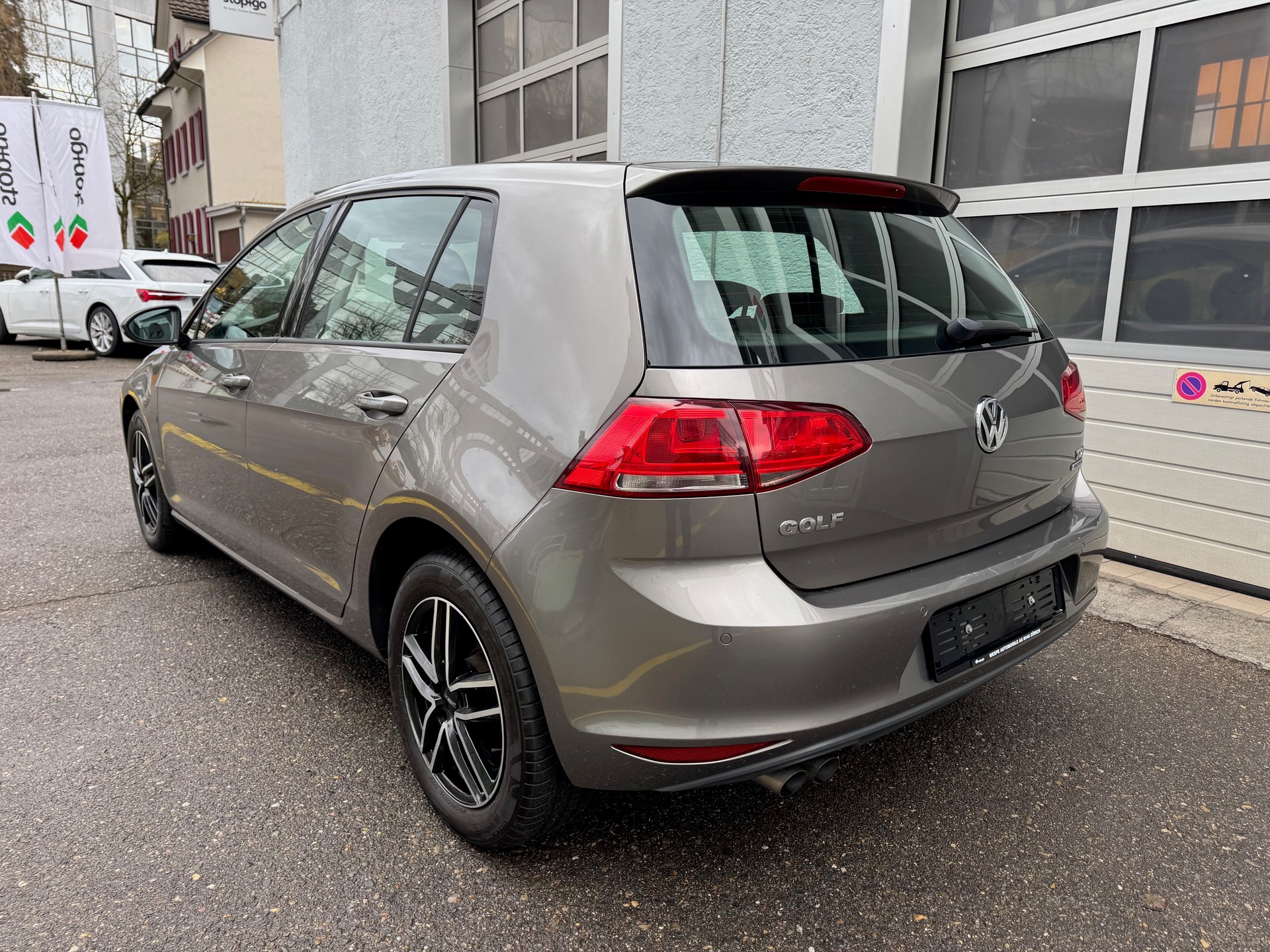 VW Golf 1.6 TDI Comfortline 4Motion-image-4