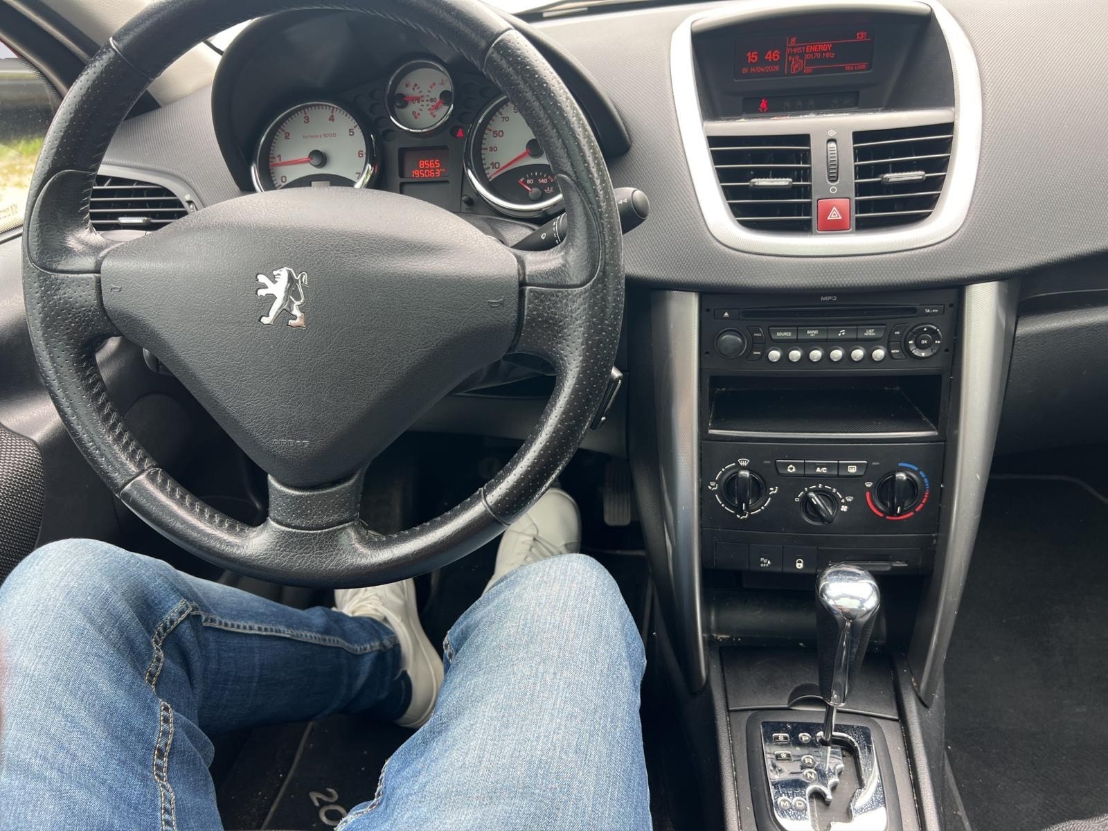 PEUGEOT 207 SW 1.6 16V Sport Automatic-image-6