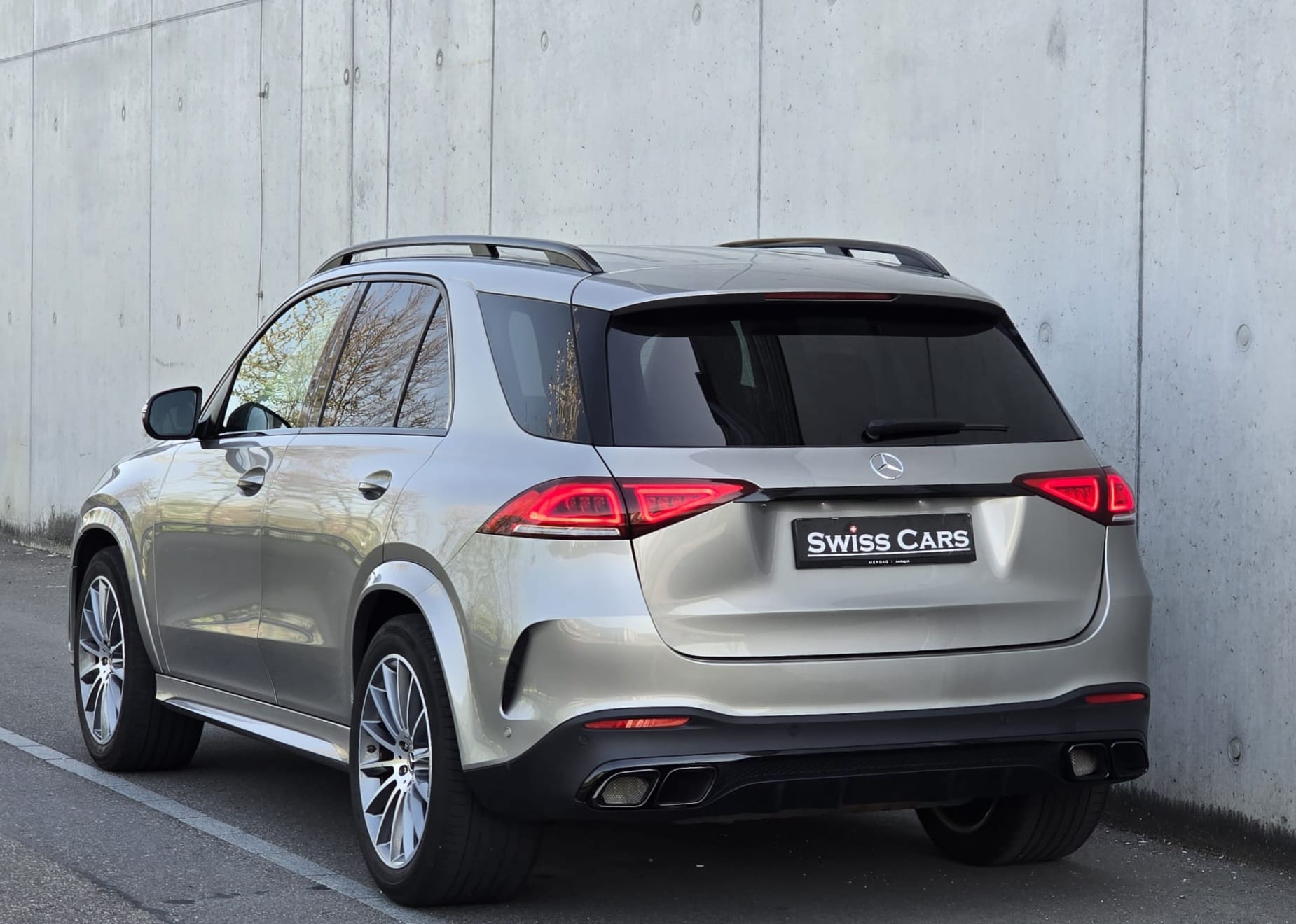 MERCEDES-BENZ GLE 450 4Matic AMG Line 9G-Tronic-image-4