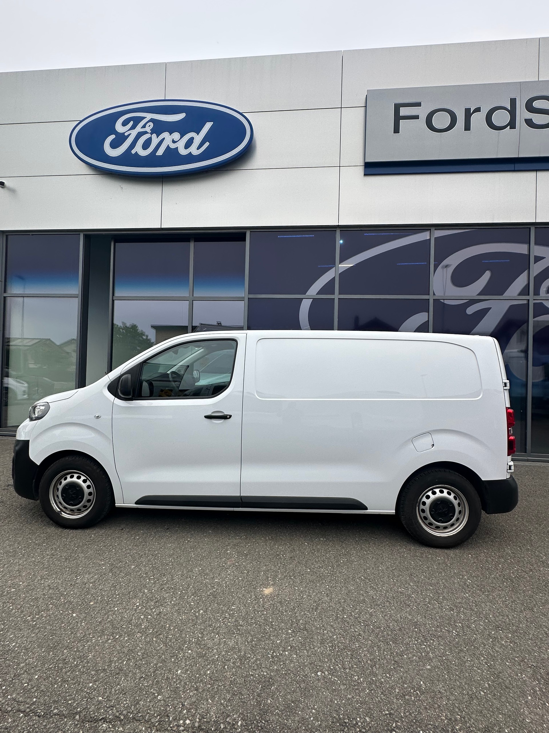 PEUGEOT Expert fourg. Standard 1.5 BlueHDi 145 S/S-image-2