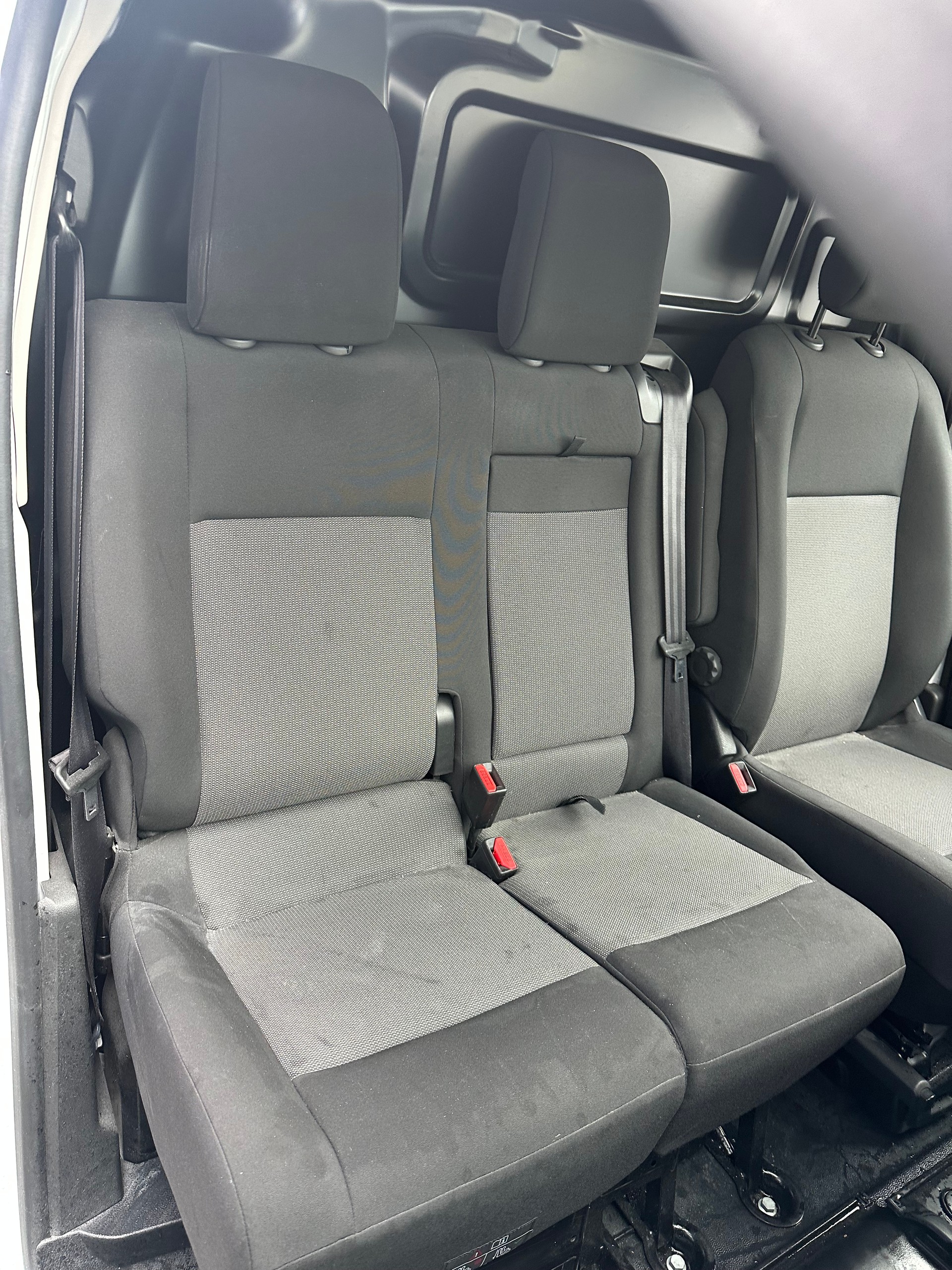 PEUGEOT Expert fourg. Standard 1.5 BlueHDi 145 S/S-image-13