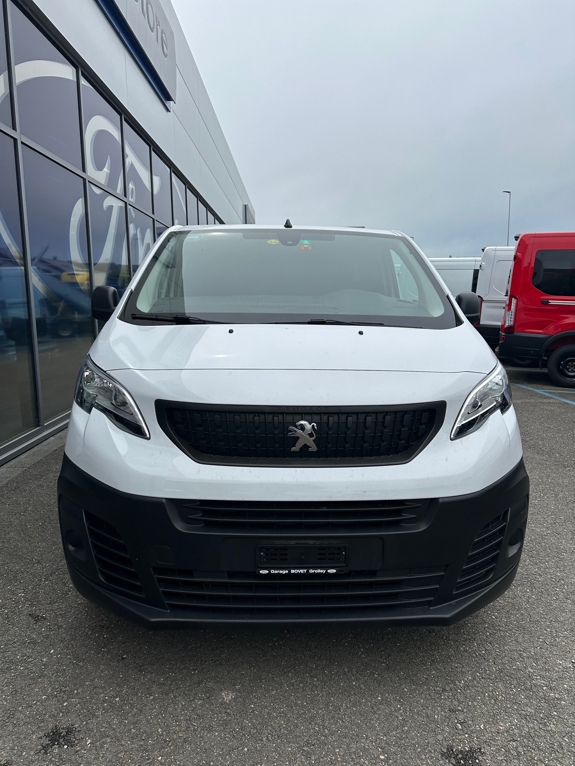 PEUGEOT Expert fourg. Standard 1.5 BlueHDi 145 S/S-image-8