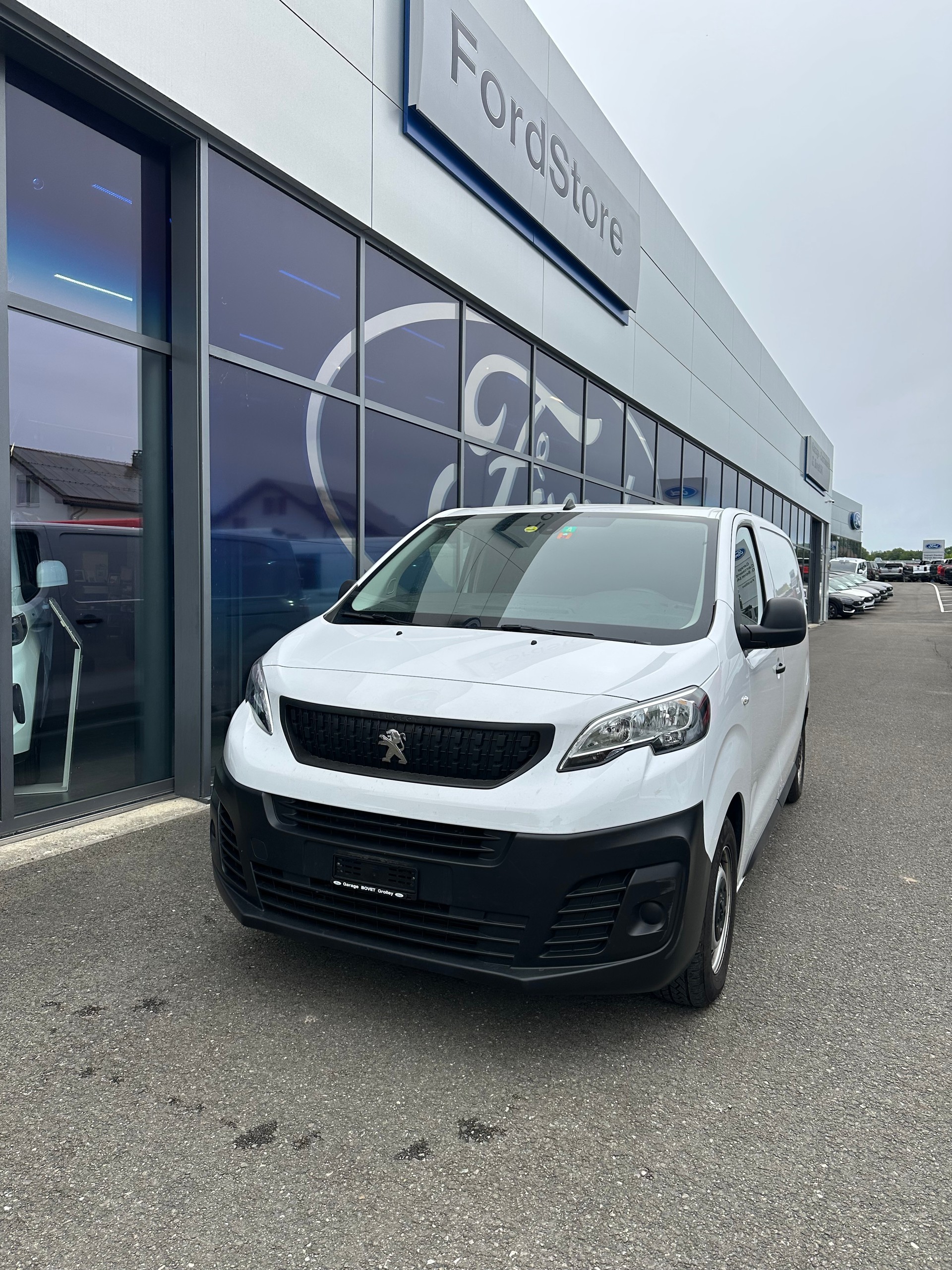 PEUGEOT Expert fourg. Standard 1.5 BlueHDi 145 S/S-image-0