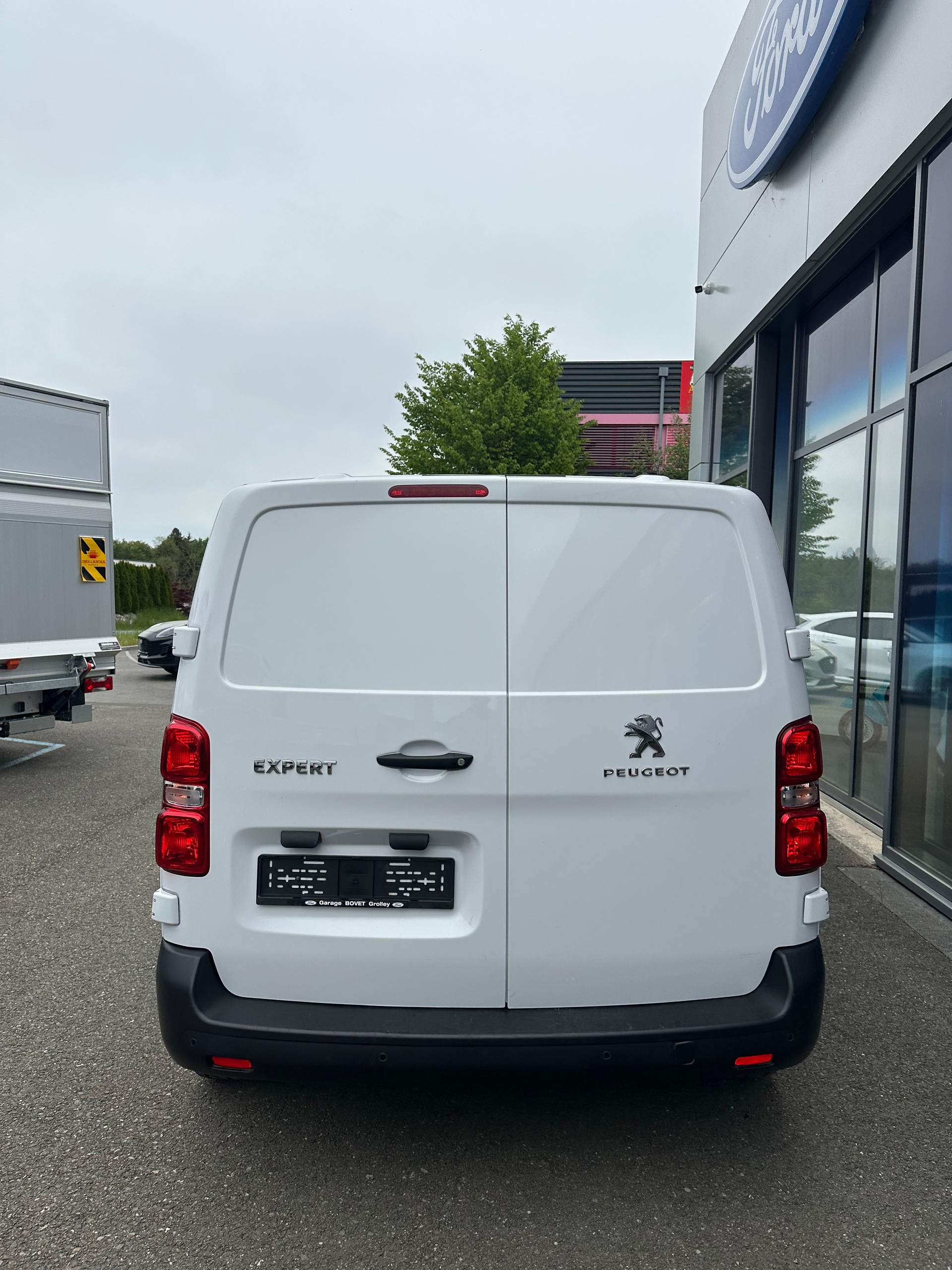 PEUGEOT Expert fourg. Standard 1.5 BlueHDi 145 S/S-image-4