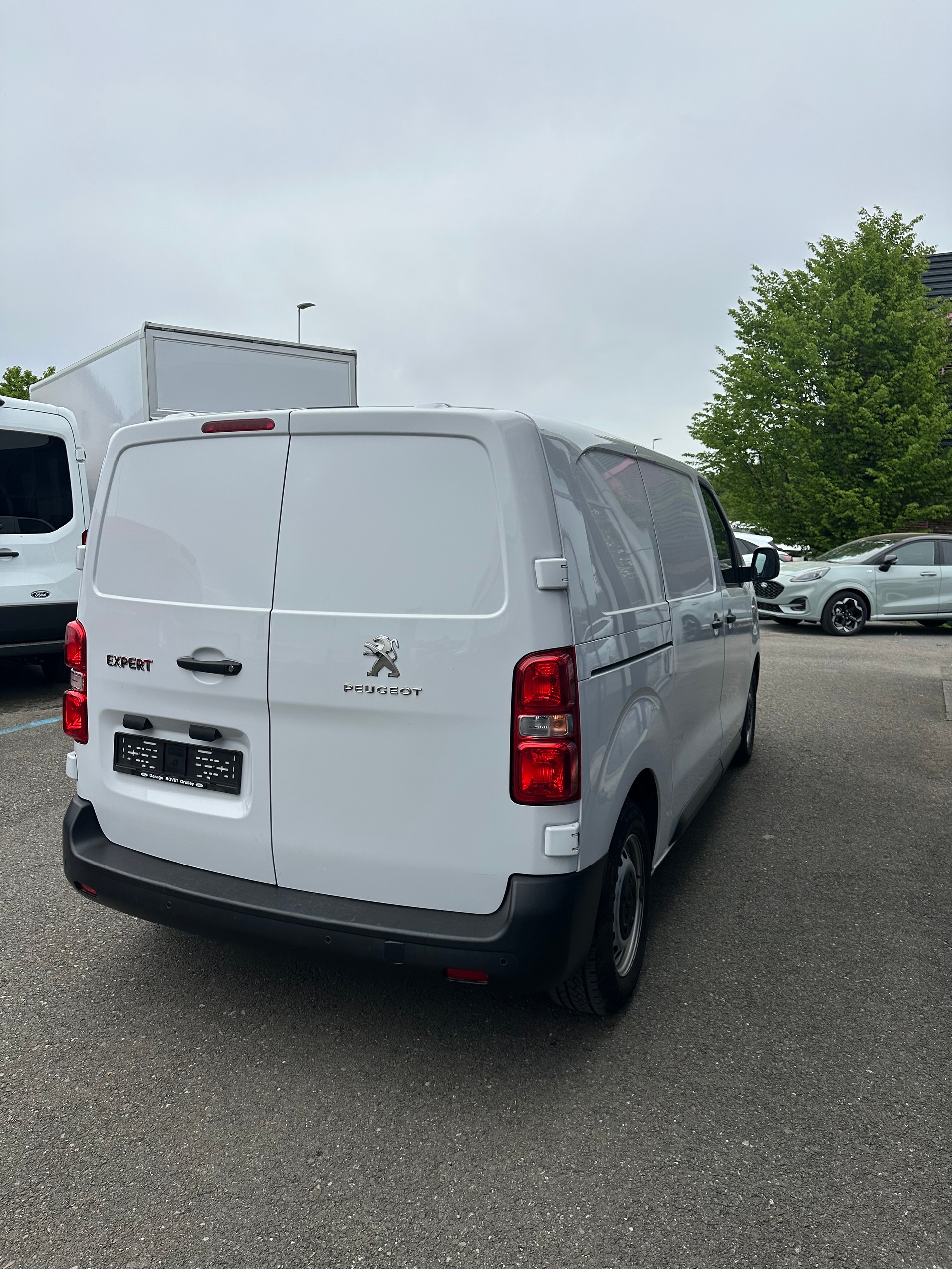 PEUGEOT Expert fourg. Standard 1.5 BlueHDi 145 S/S-image-5