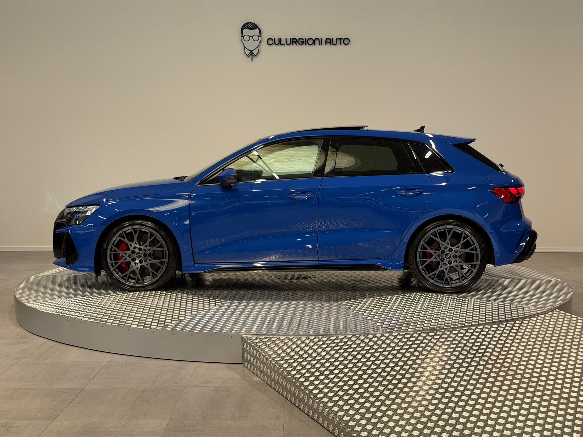AUDI RS3 Sportback 2.5 TSI quattro S-tronic-image-7
