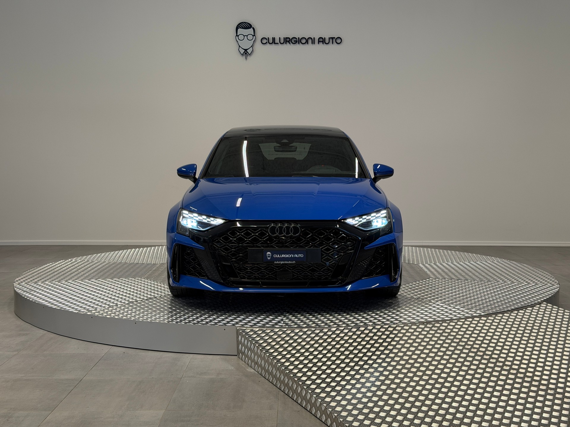 AUDI RS3 Sportback 2.5 TSI quattro S-tronic-showroom-element-1