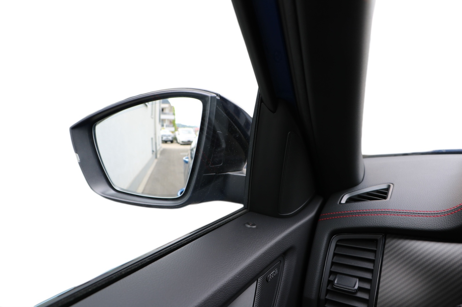 SKODA Kodiaq 2.0 TSI 4x4 RS-image-16