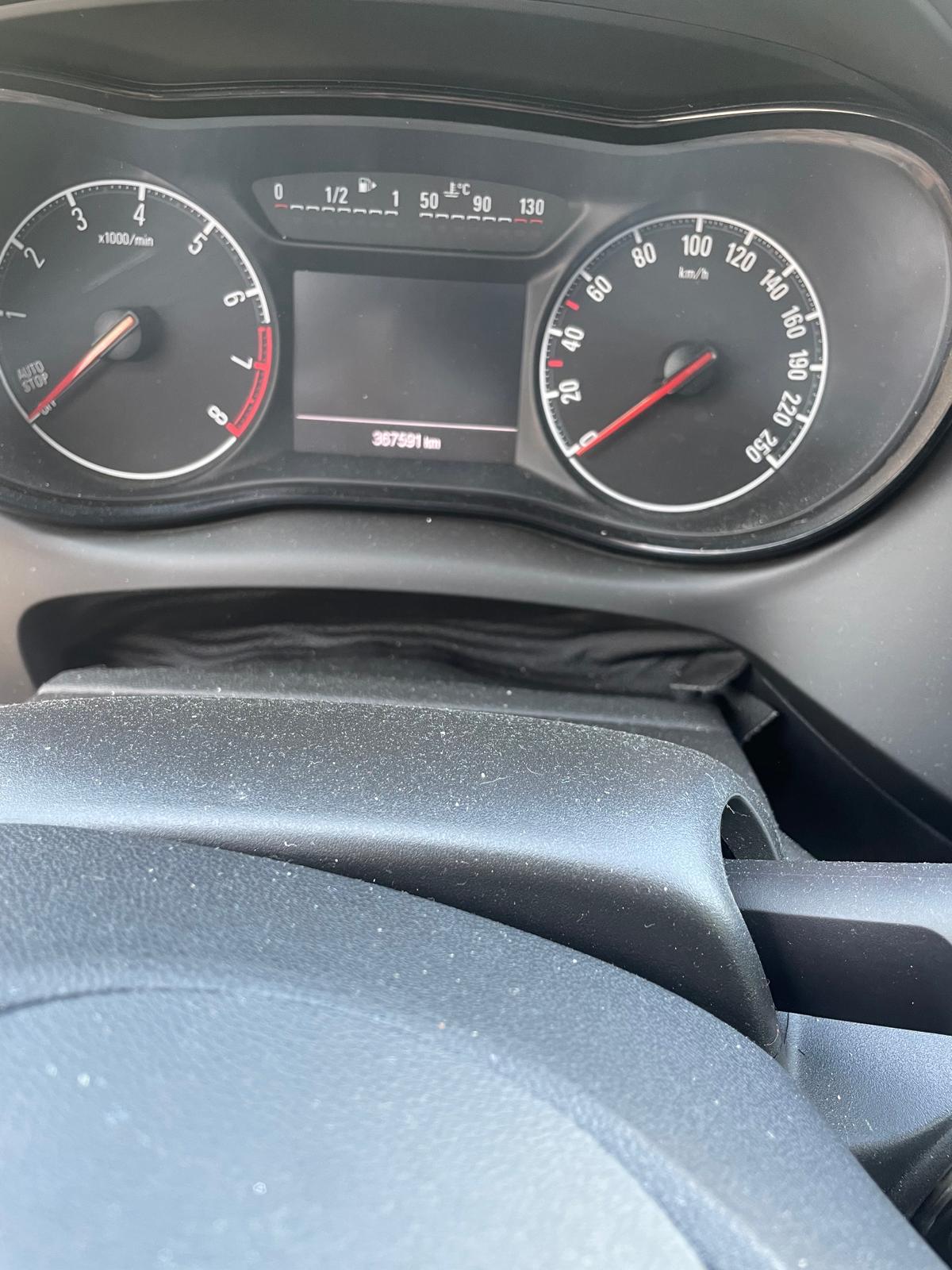 OPEL Zafira 1.6i Turbo Enjoy Automatic-image-7