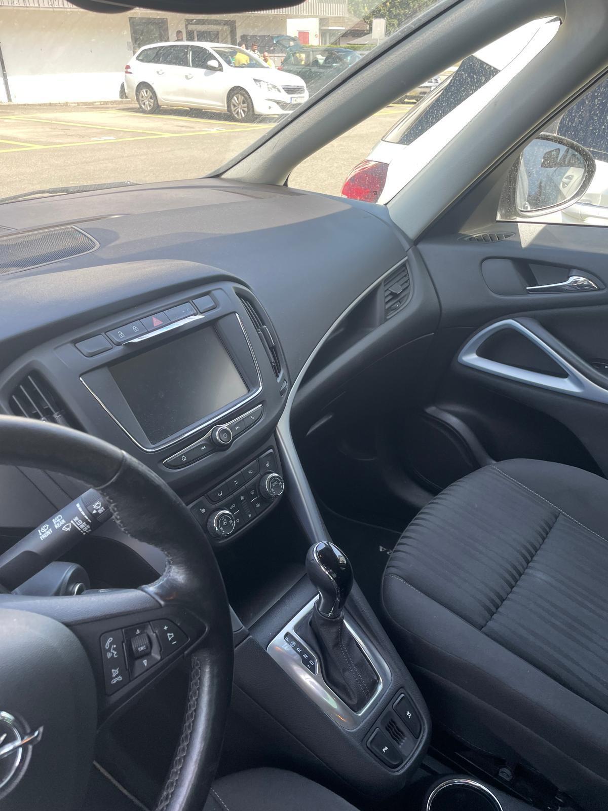 OPEL Zafira 1.6i Turbo Enjoy Automatic-image-14