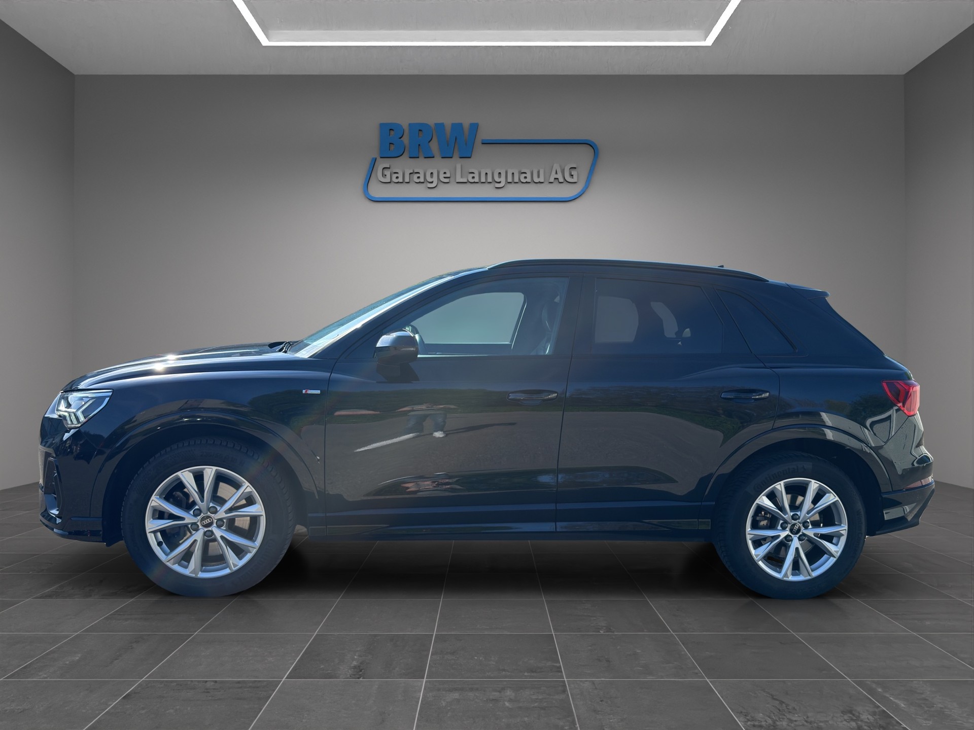 AUDI Q3 40 TFSI S line quattro S-tronic-showroom-element-1