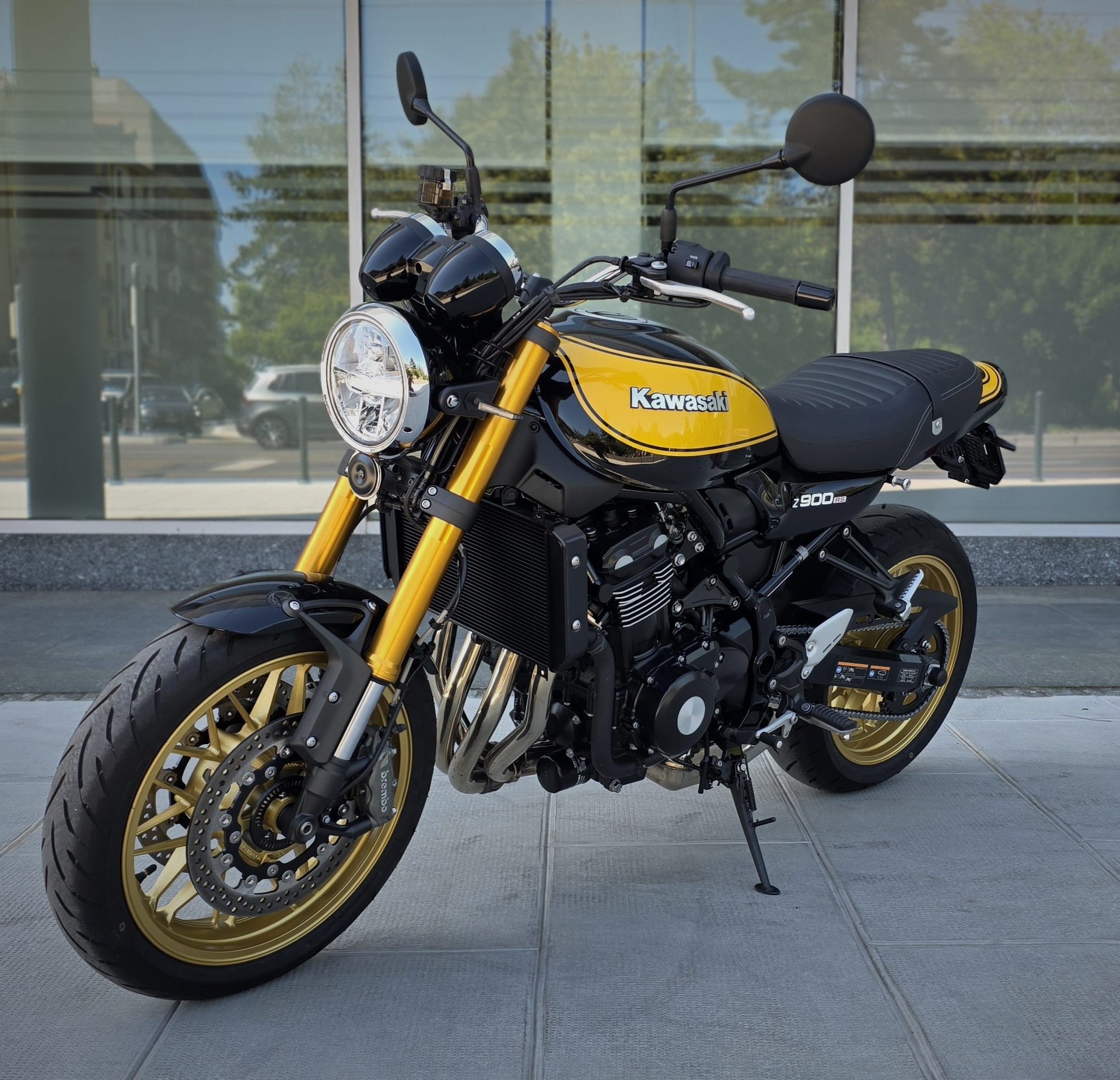 KAWASAKI Z 900 RS SE-showroom-element-2
