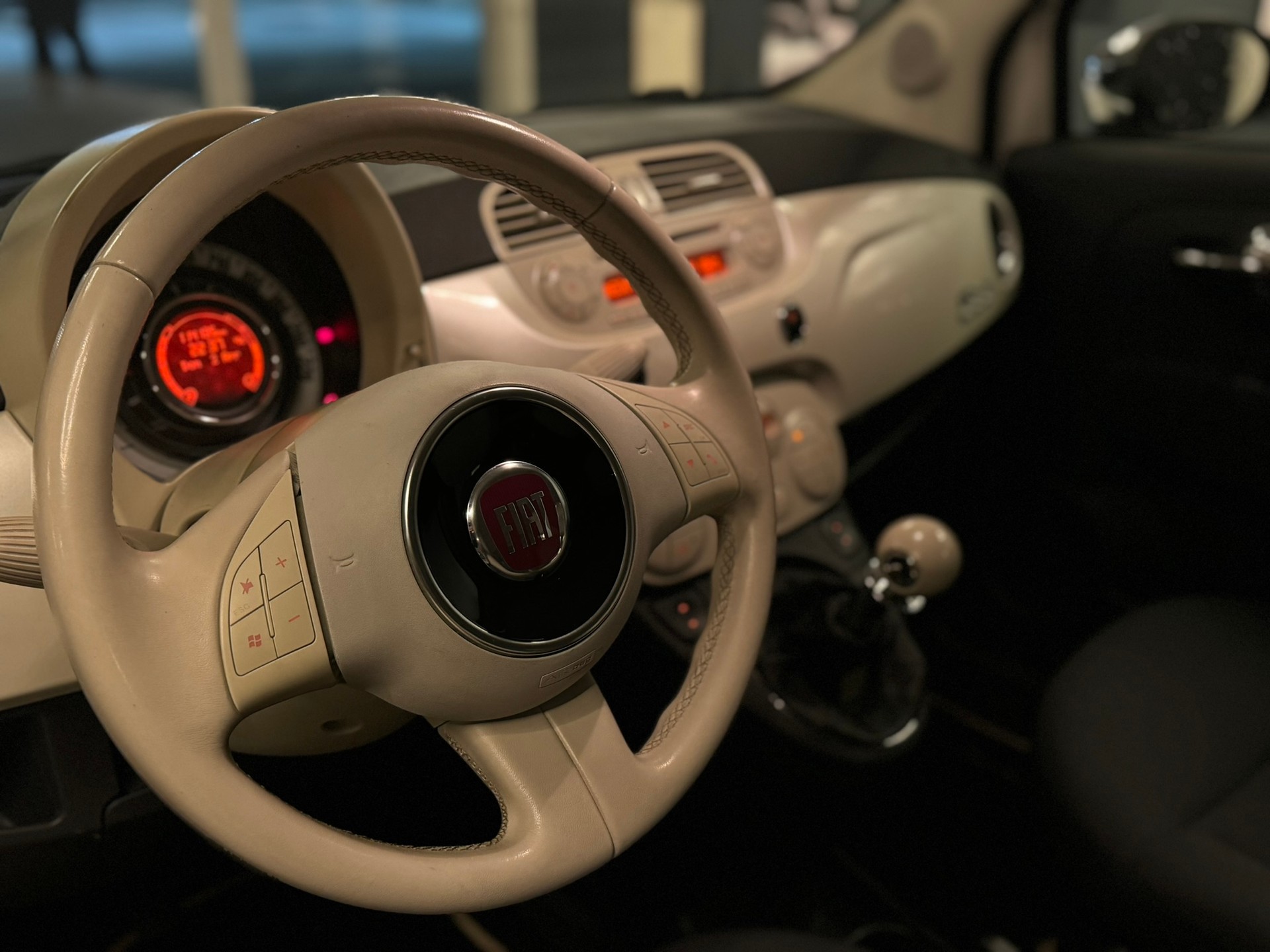 FIAT 500 0.9 Twinair Turbo Lounge-image-8