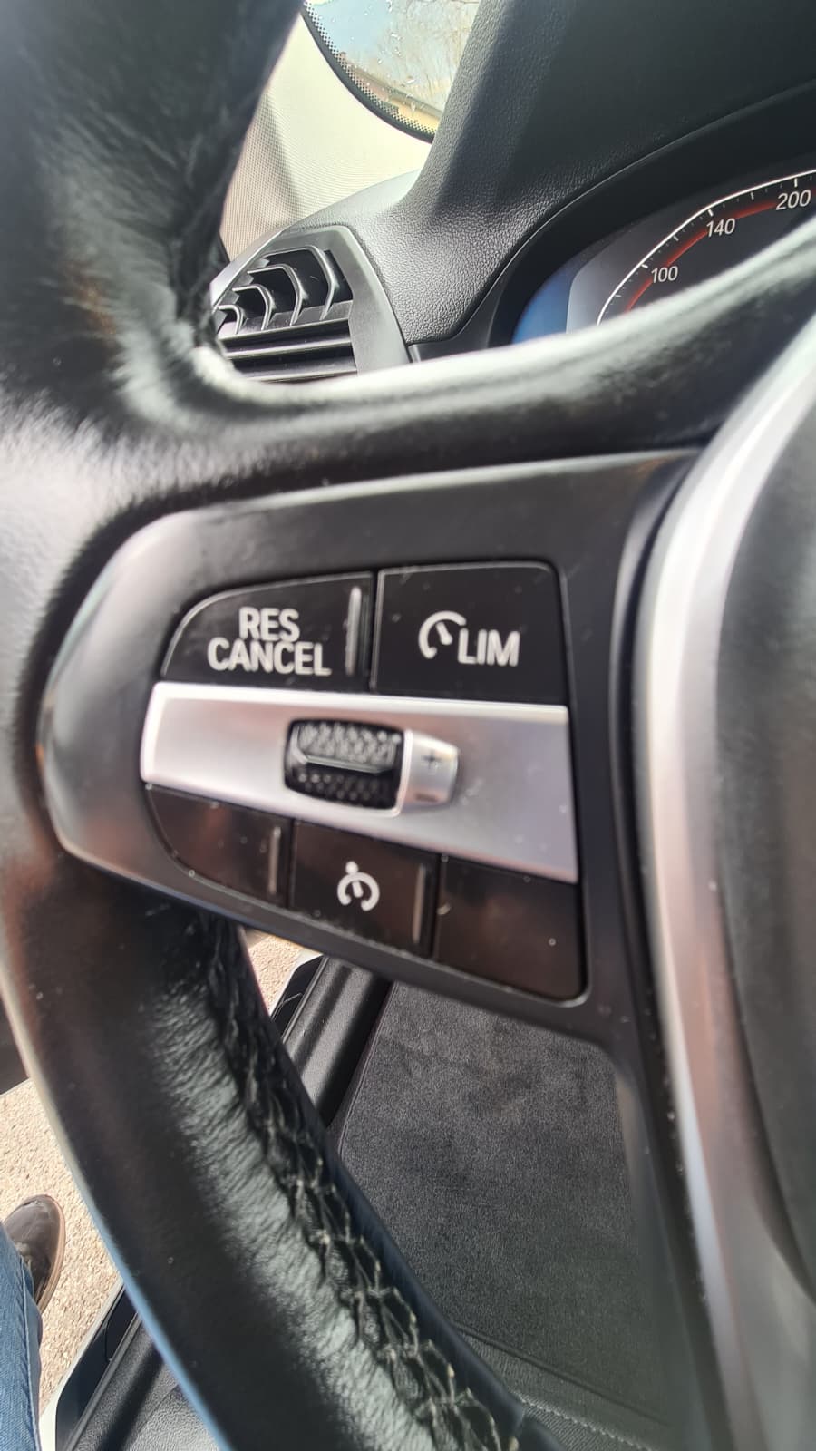 BMW X3 xDrive 48V 20d Steptronic ** Gr-Navi ** Sitzheizung ** Head UP Display ** PDC V+H ** Frisch Ab MFK & Service **-image-9