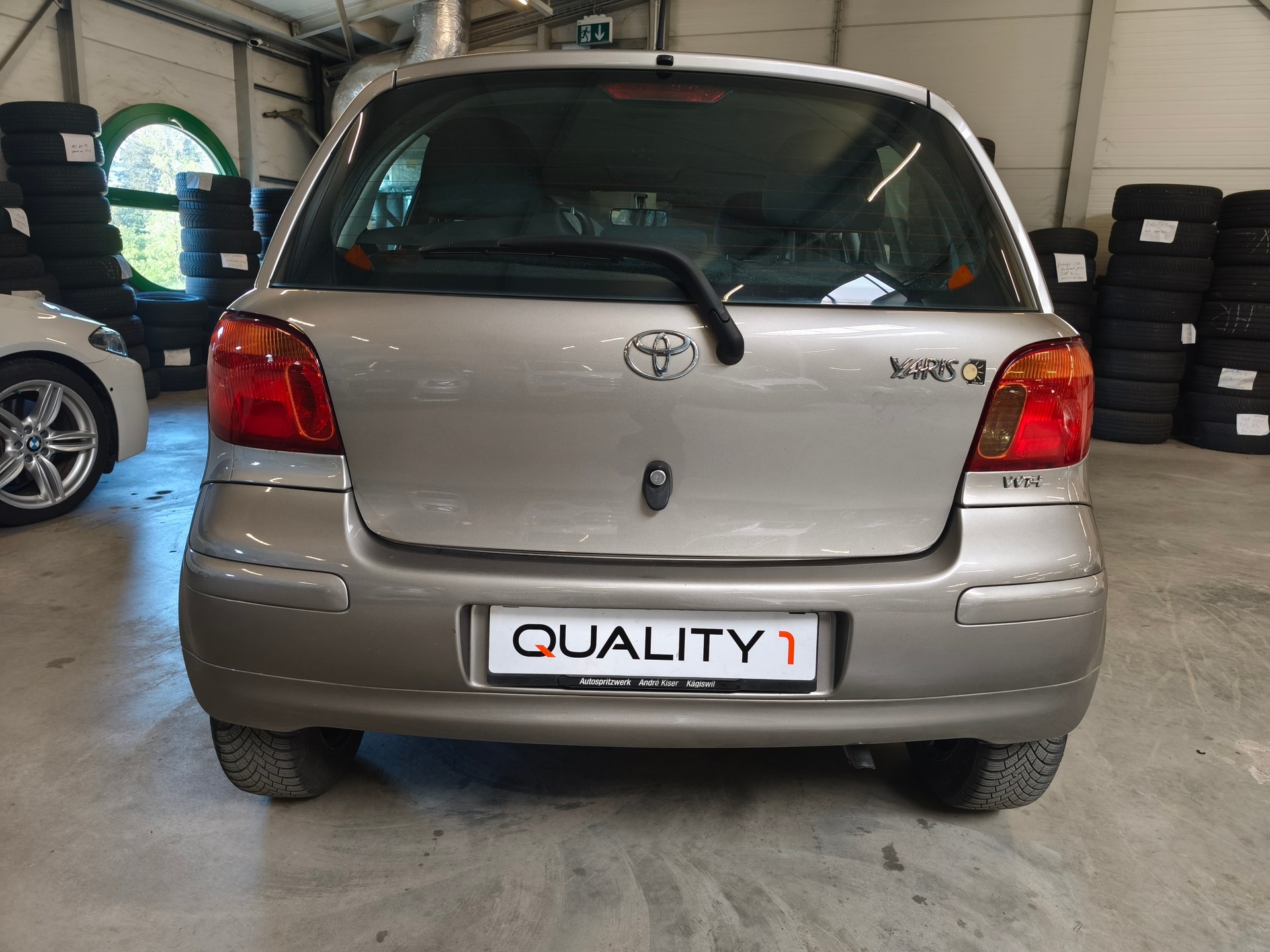 TOYOTA Yaris 1.3 Linea Sol-image-3