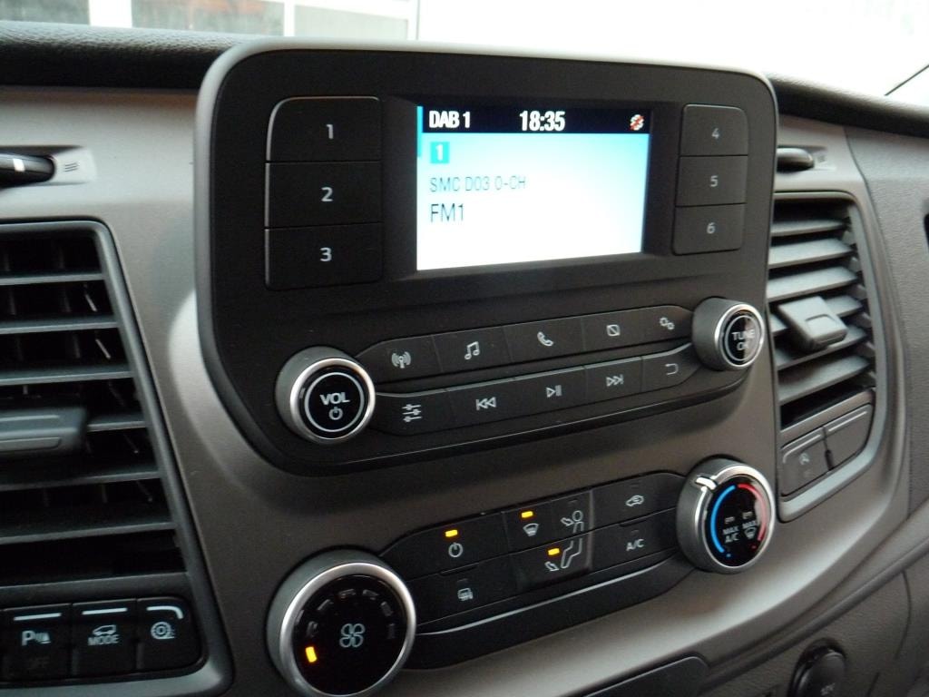 FORD Transit Custom Van 320 L2H1 Trend (Anhängekupplung, Doppelflügeltüren)-image-3