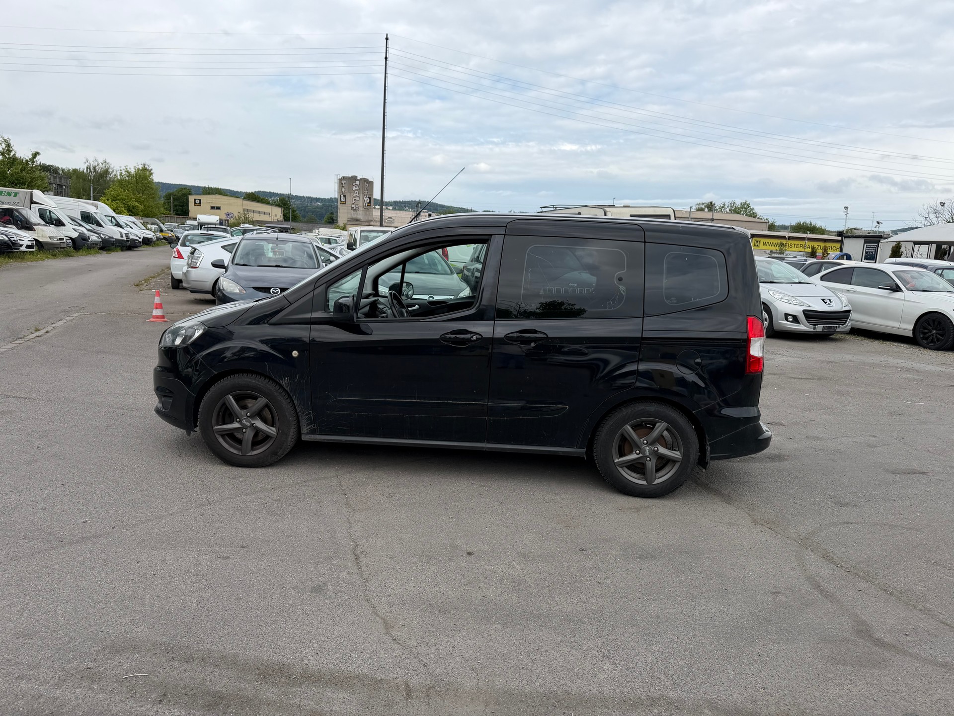 FORD Tourneo Courier 1.0 SCTi Trend-image-7