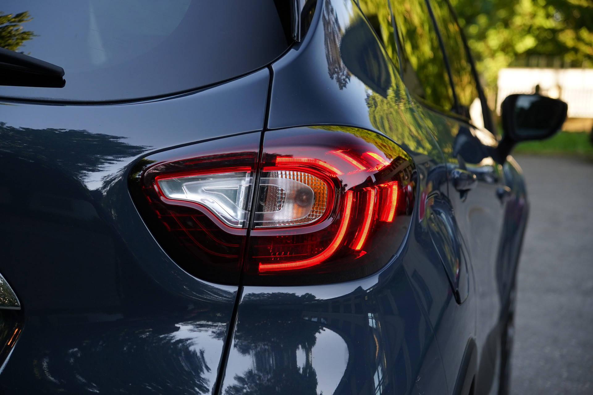 RENAULT Captur 1.2 T 16V Intens EDC-image-11
