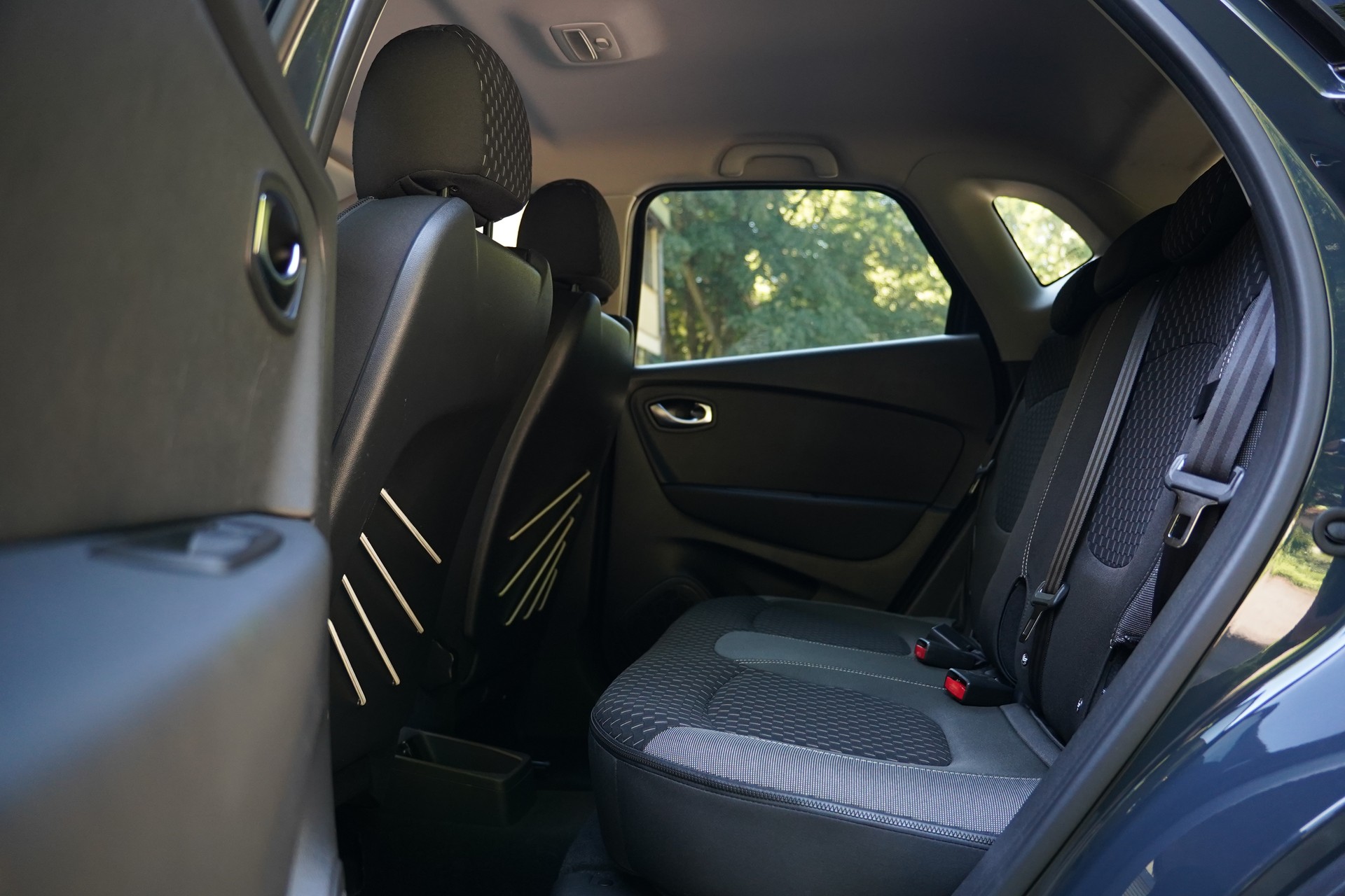 RENAULT Captur 1.2 T 16V Intens EDC-image-18