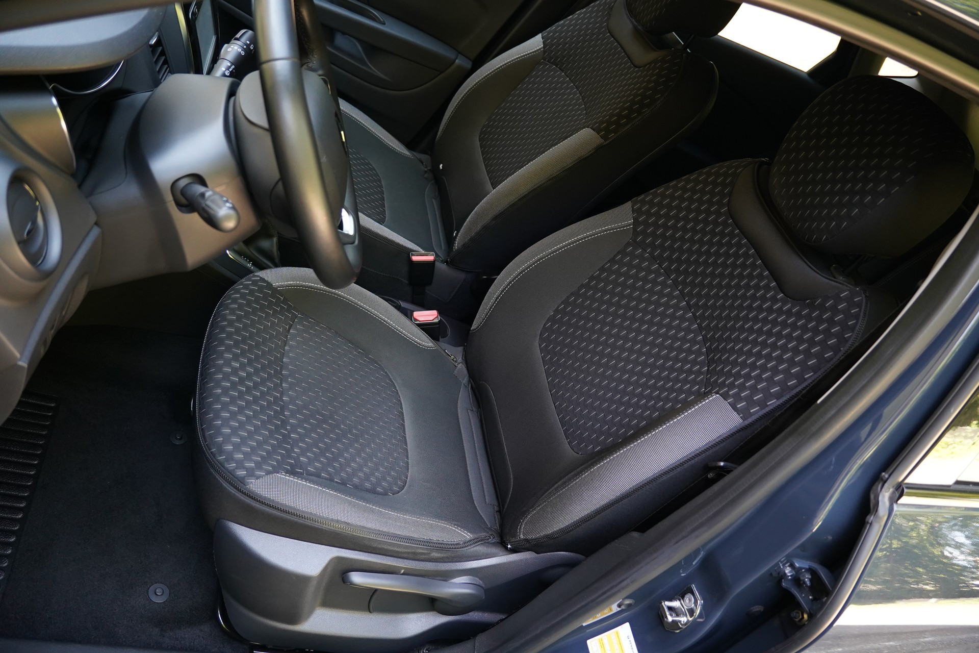 RENAULT Captur 1.2 T 16V Intens EDC-image-15