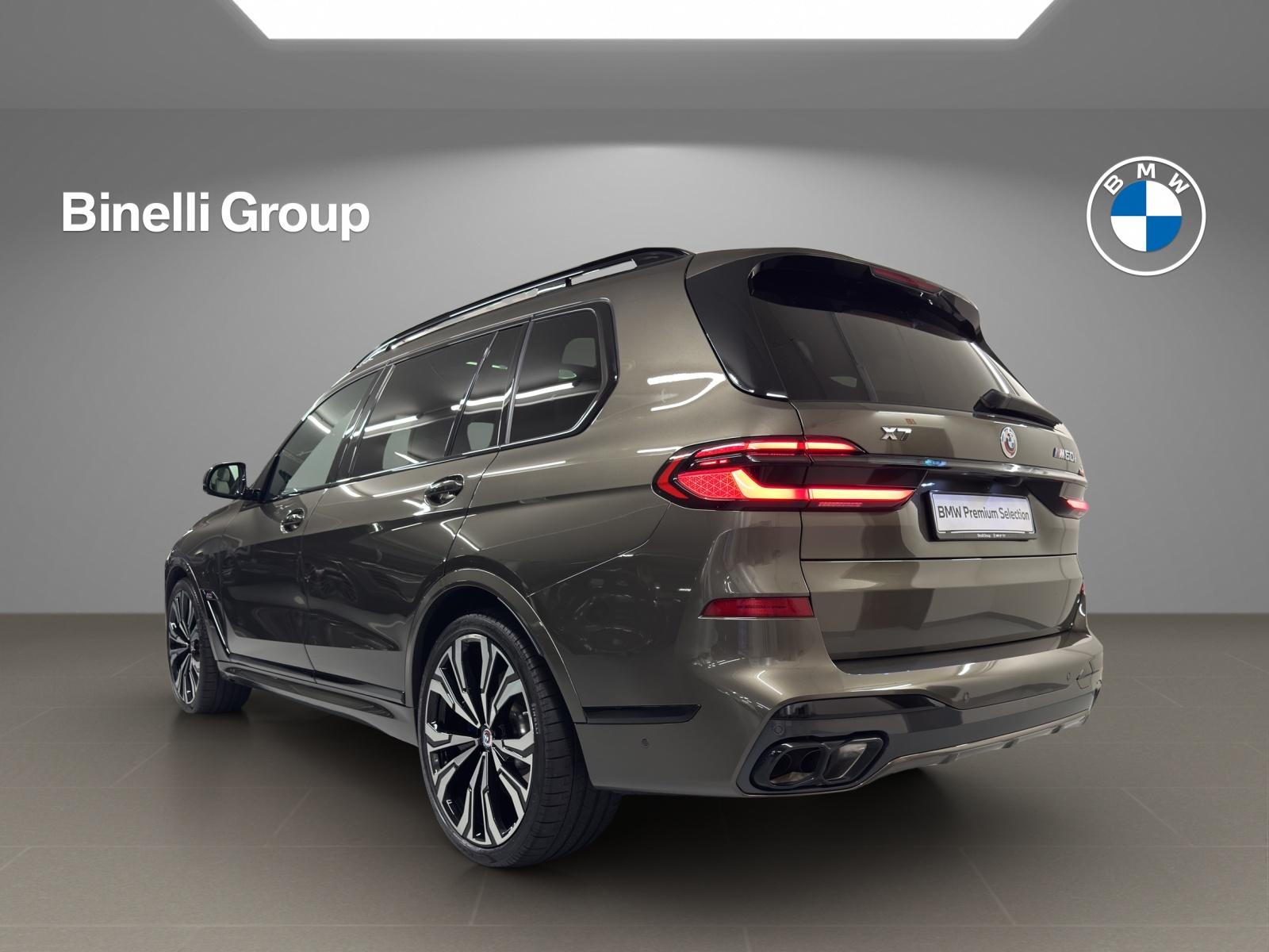 BMW X7 M60i-showroom-element-2