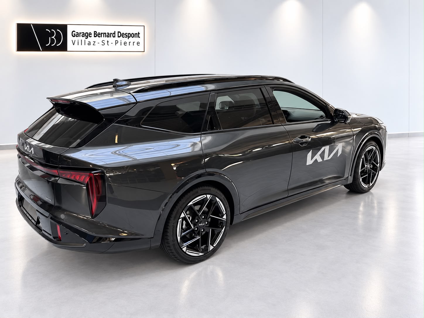 KIA K4 SW 1.6 T-GDi GT-Line-showroom-element-3