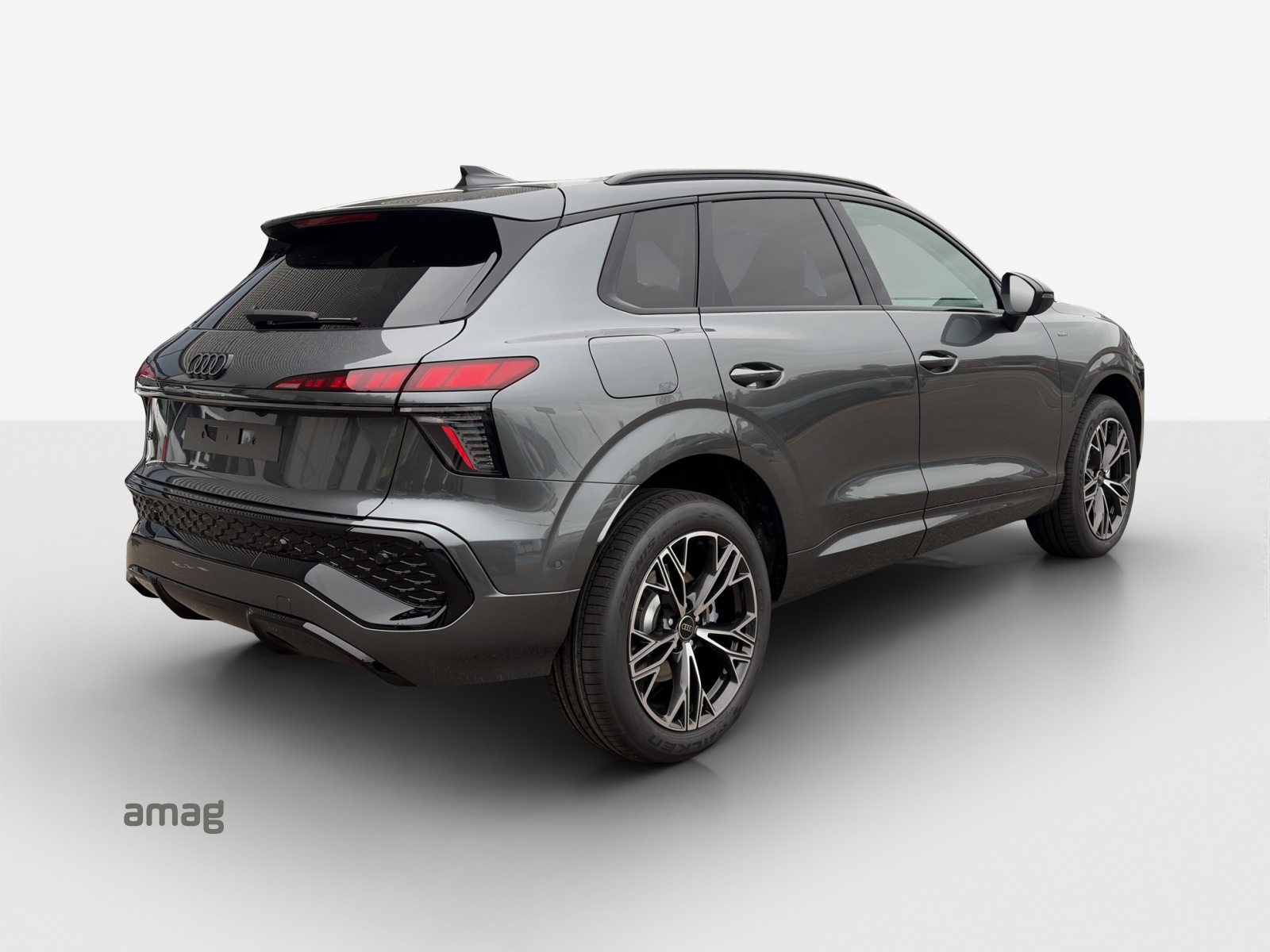 AUDI Q3 SUV e-hybrid 200 kW S tronig-image-4