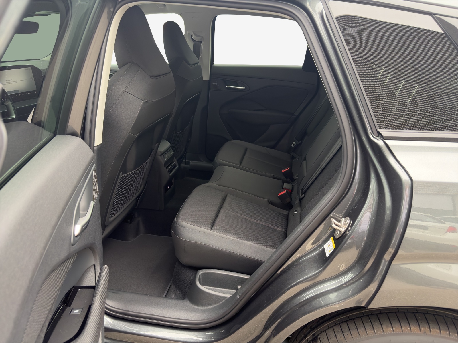 AUDI Q3 SUV e-hybrid 200 kW S tronig-image-11