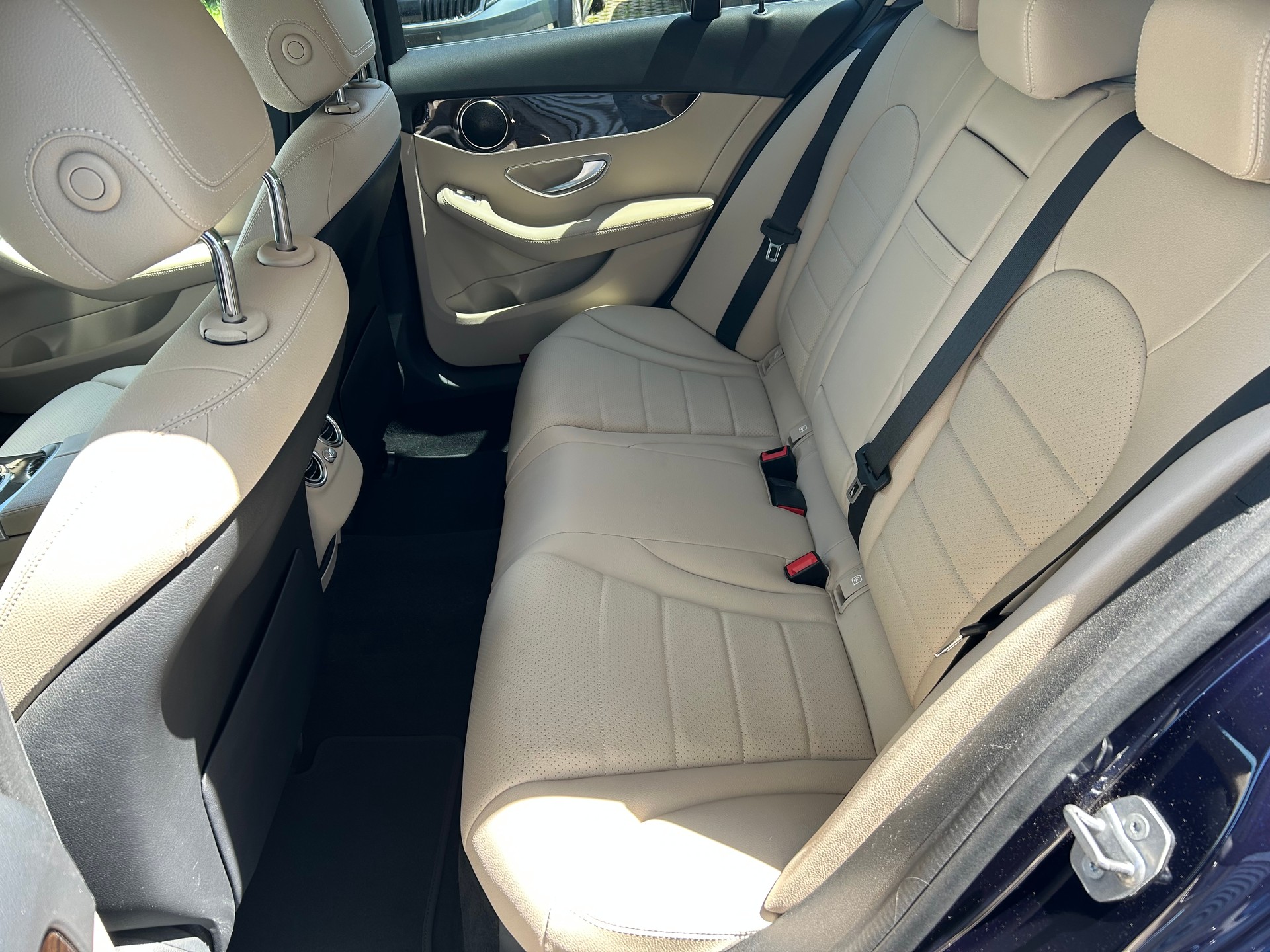 MERCEDES-BENZ C 200 Swiss Star 4M 9G-Tronic-image-9