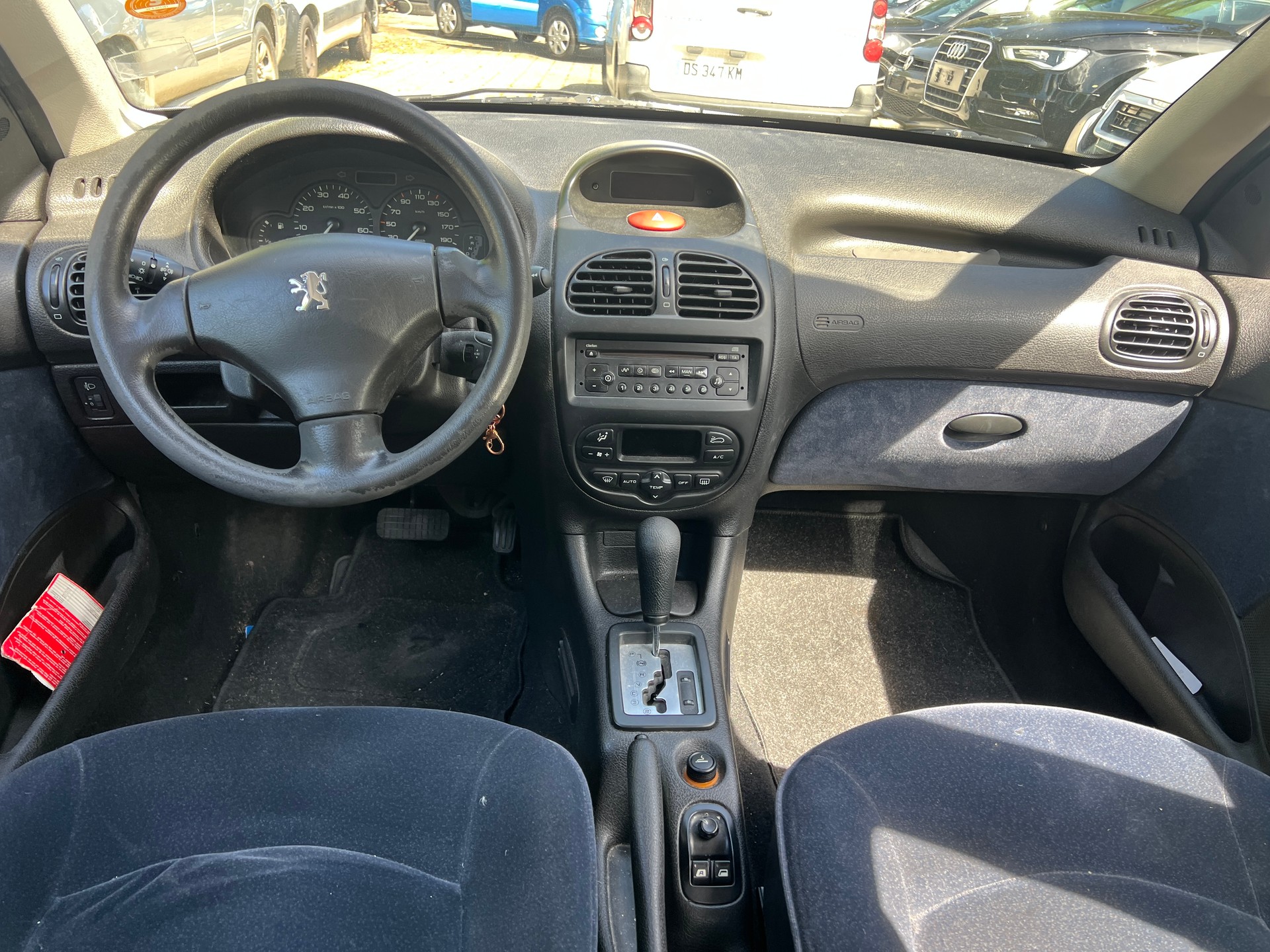 PEUGEOT 206 1.6 16V (XT) Premium-image-5