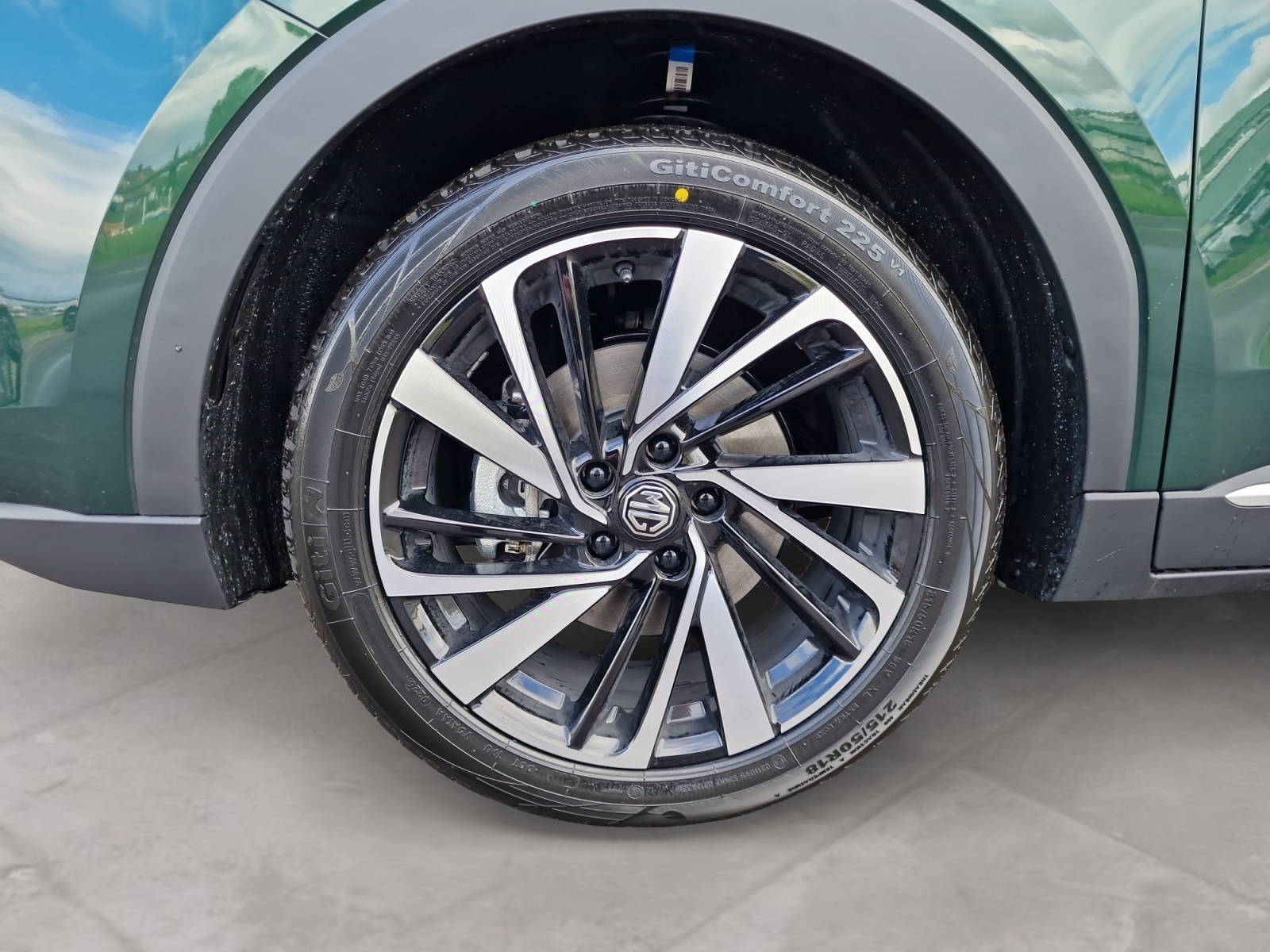 MG ZS 1.5 Hybrid+ Luxury-image-9