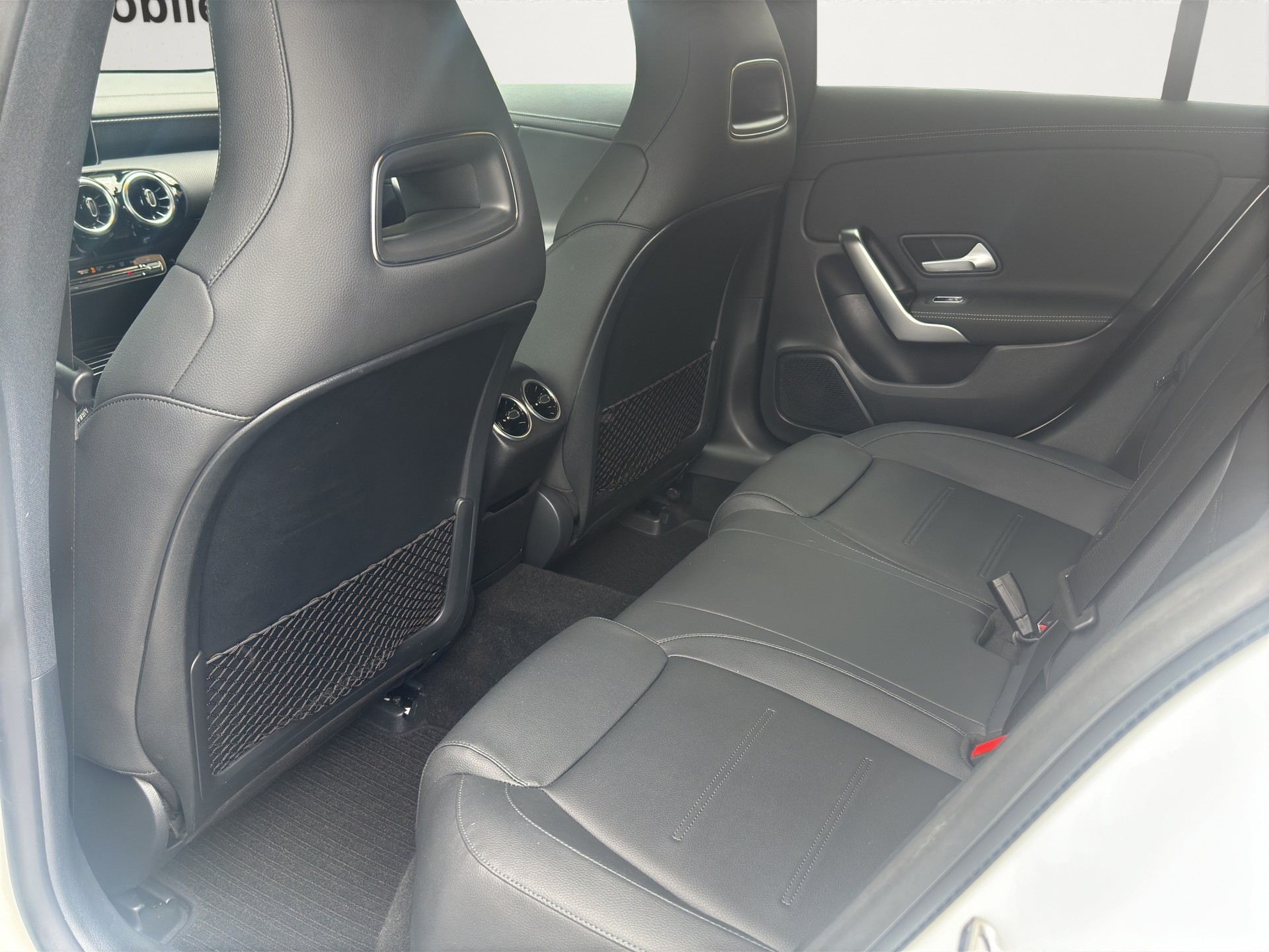 MERCEDES-BENZ CLA SB 250 Style 4M 7G (CH)-image-13
