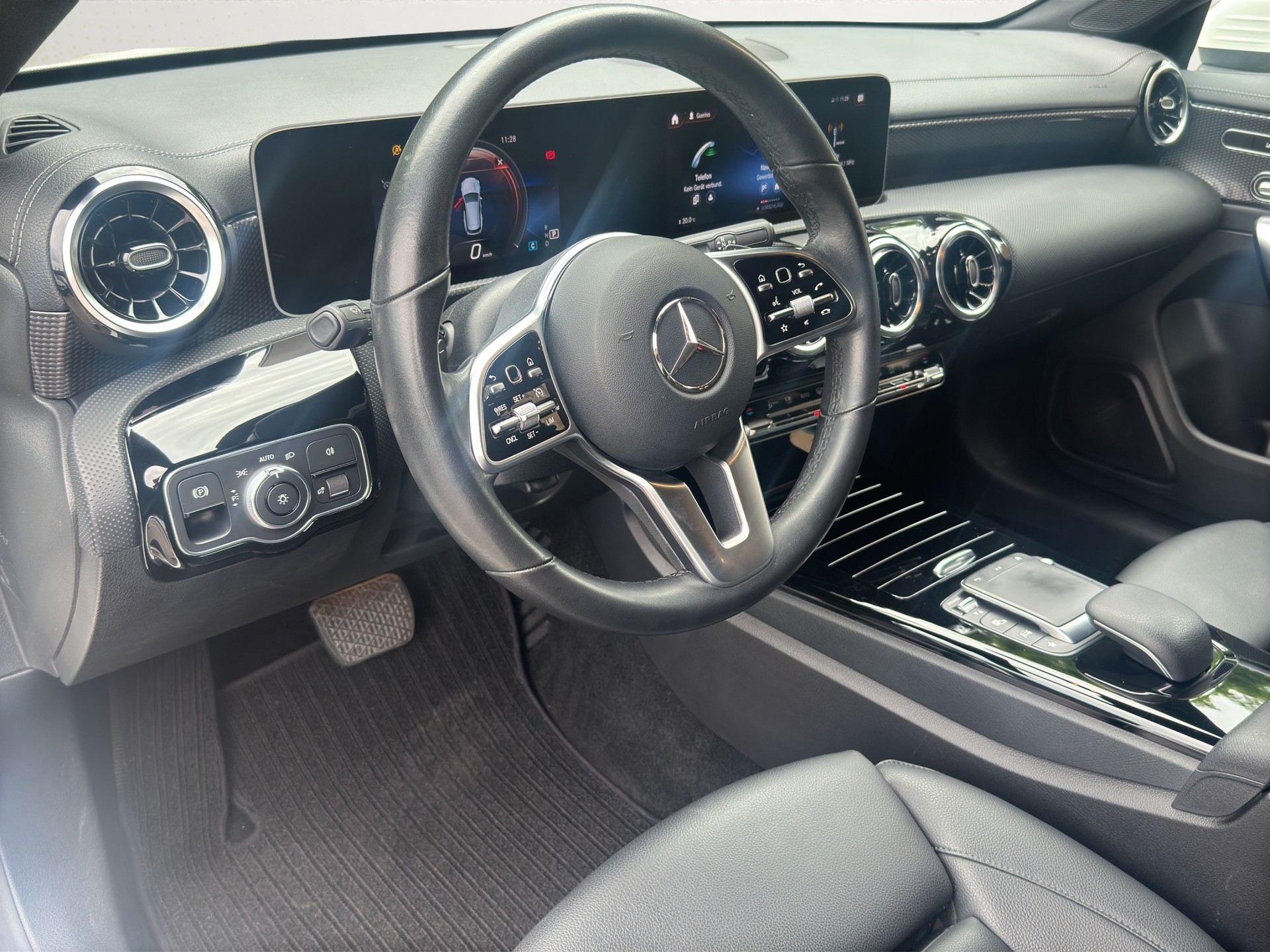 MERCEDES-BENZ CLA SB 250 Style 4M 7G (CH)-image-10