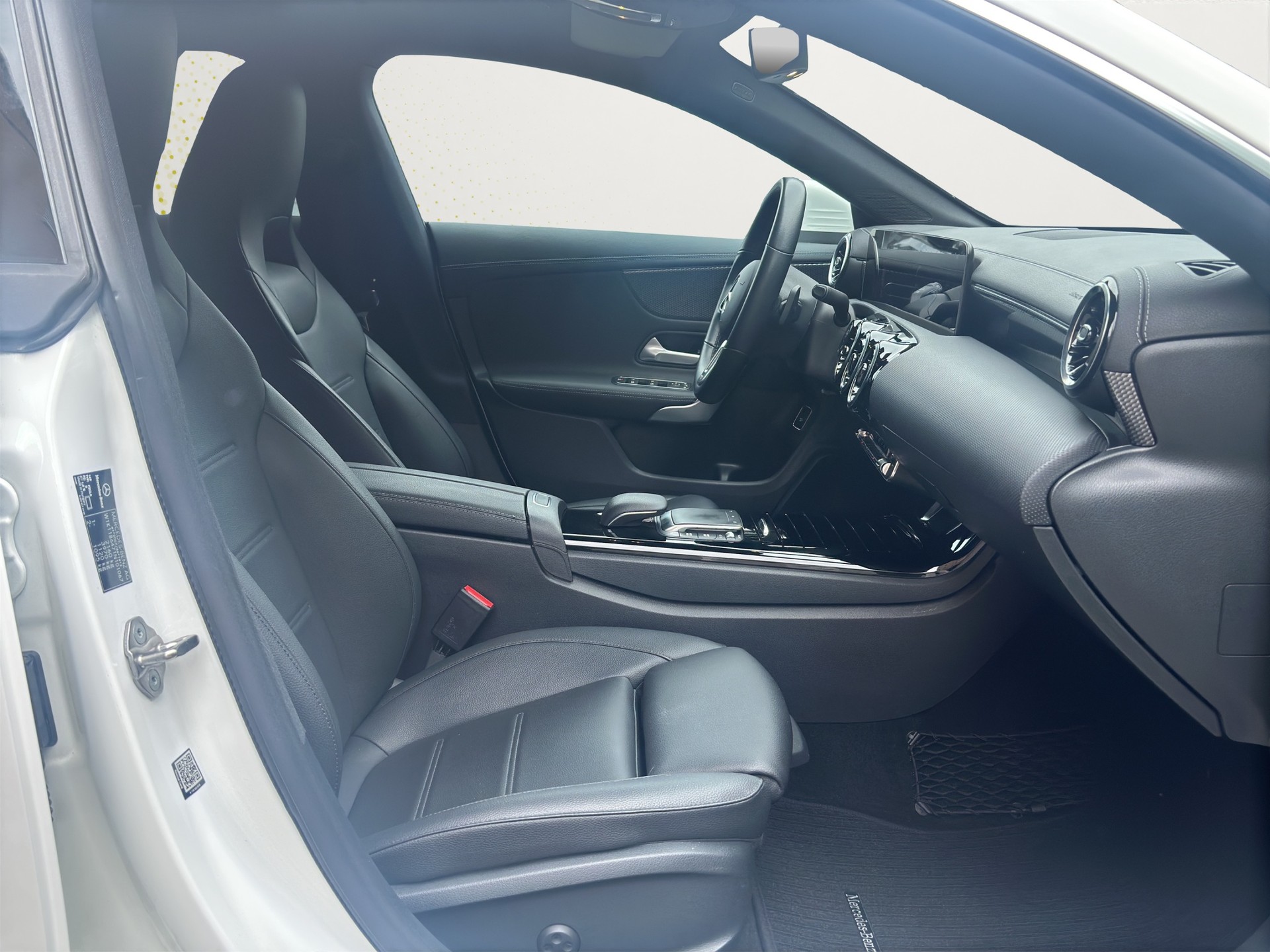 MERCEDES-BENZ CLA SB 250 Style 4M 7G (CH)-image-12