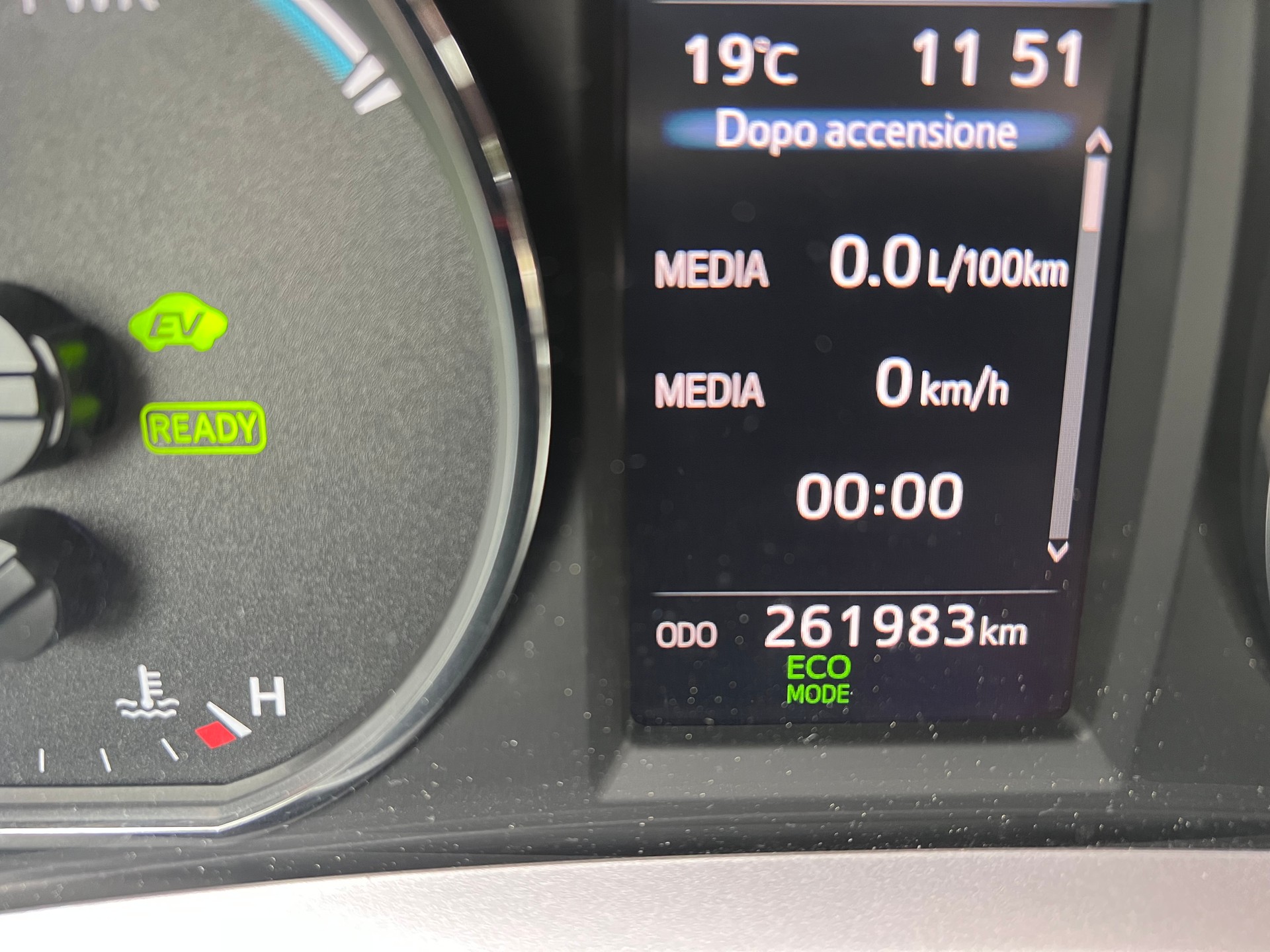 TOYOTA RAV-4 2.5 HSD Premium e-CVT 2WD-image-10